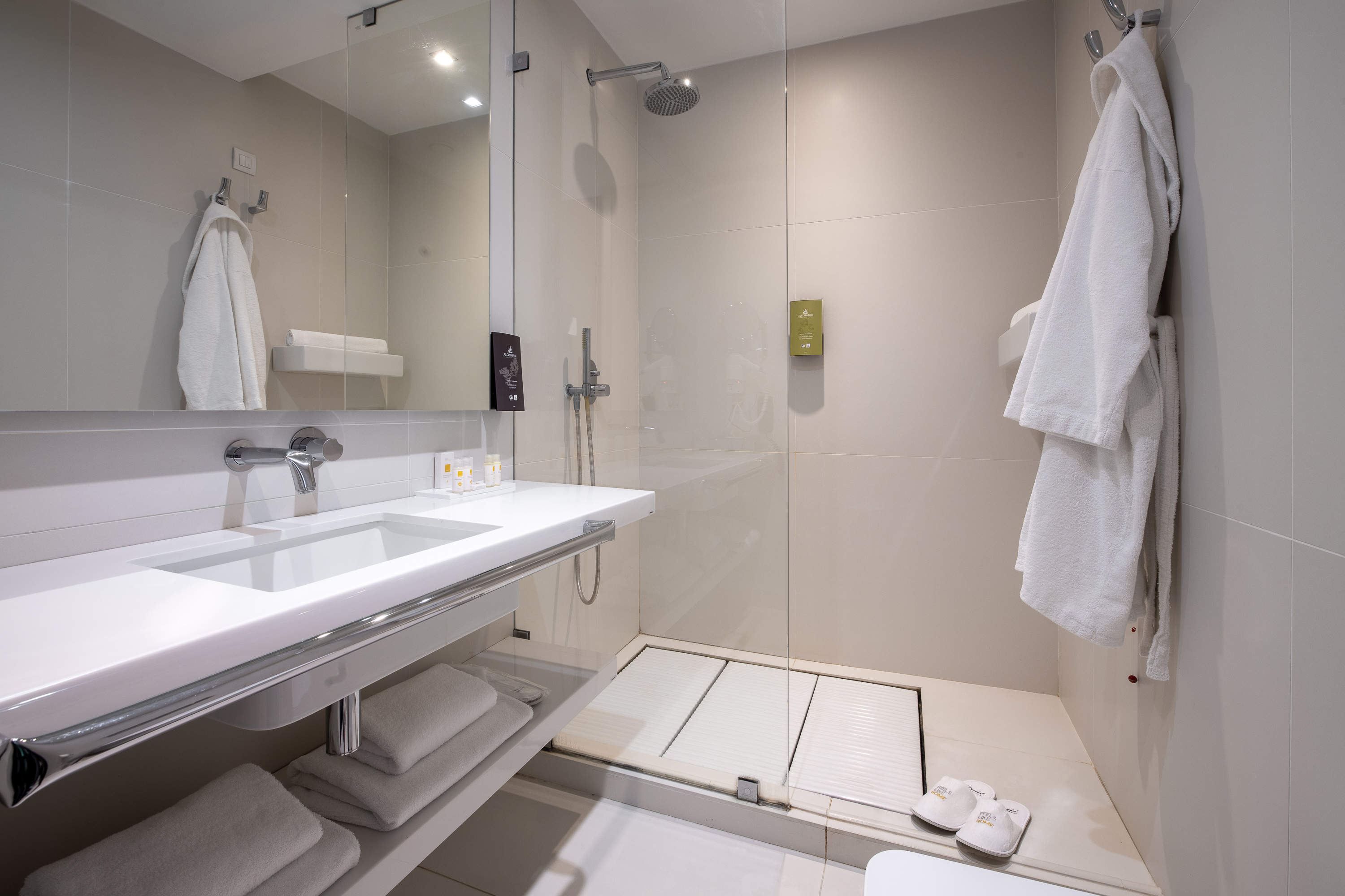 Double or Twin Deluxe