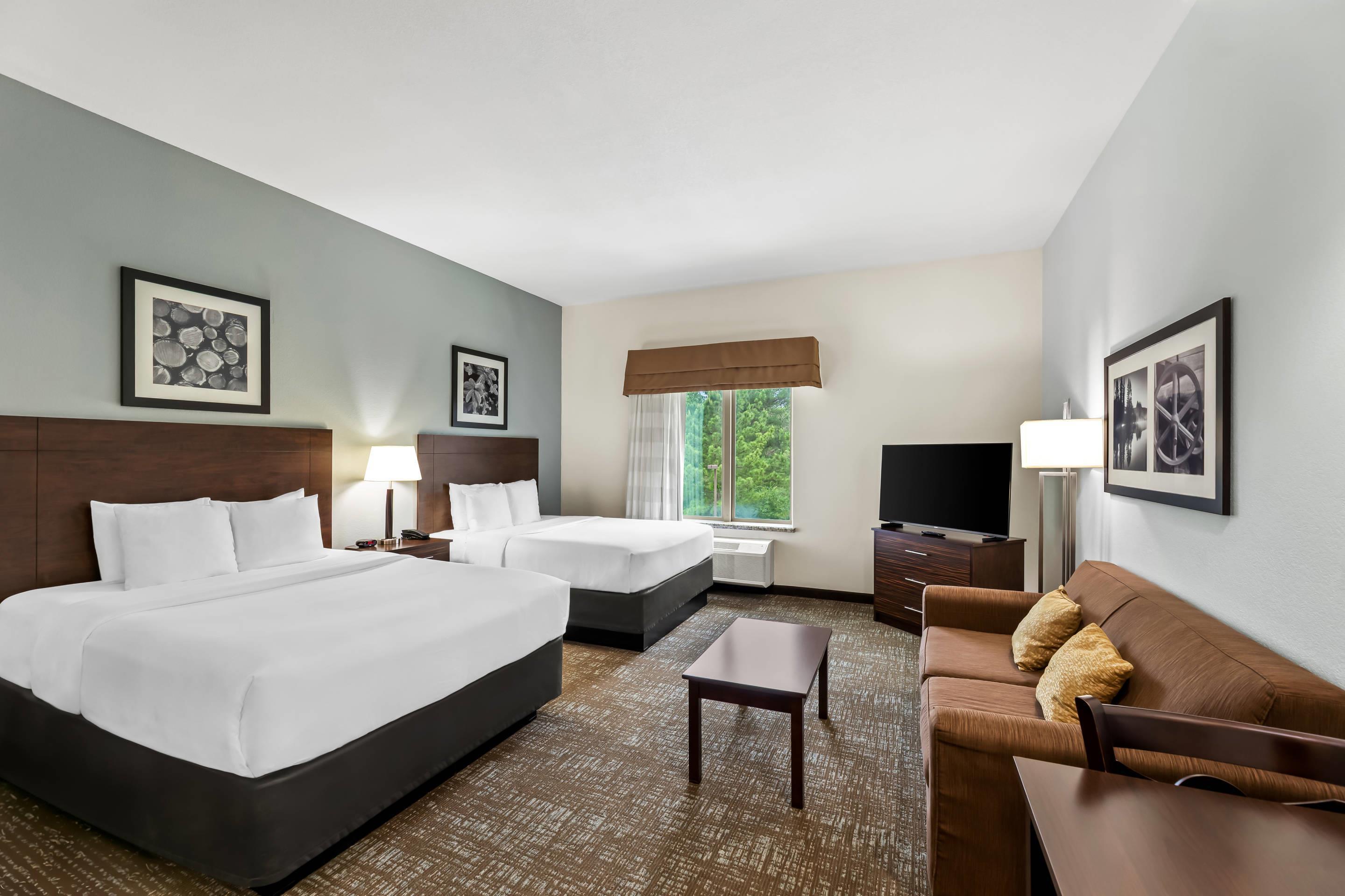 Suite Two Queen Beds