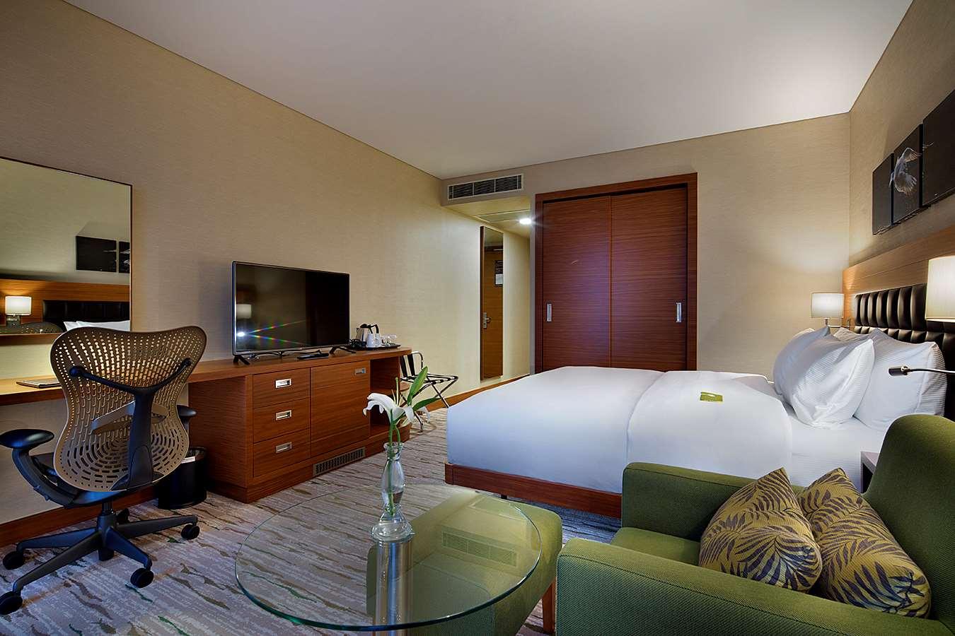 Double Guest Room King Bed