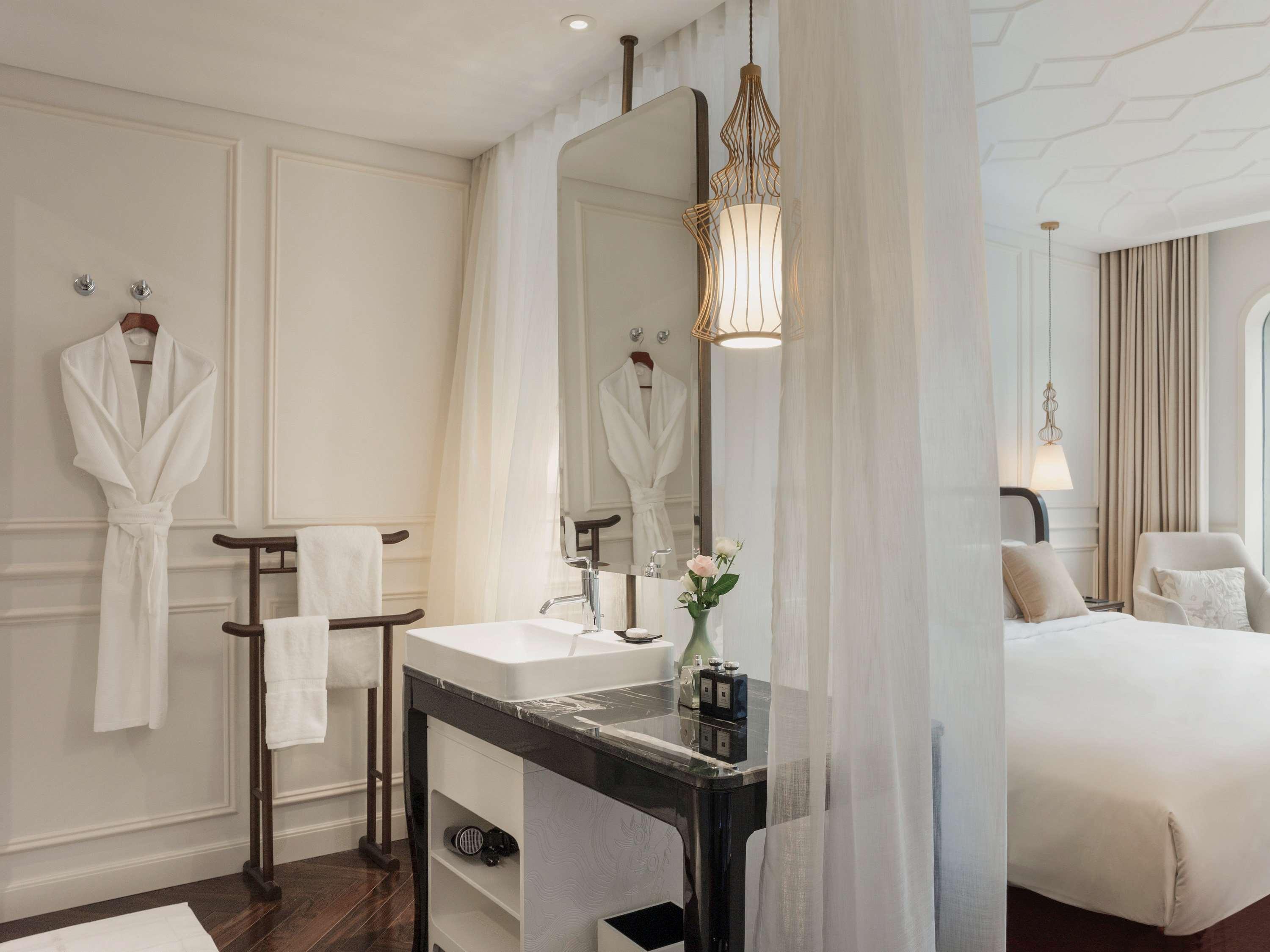 Twin Deluxe Executive