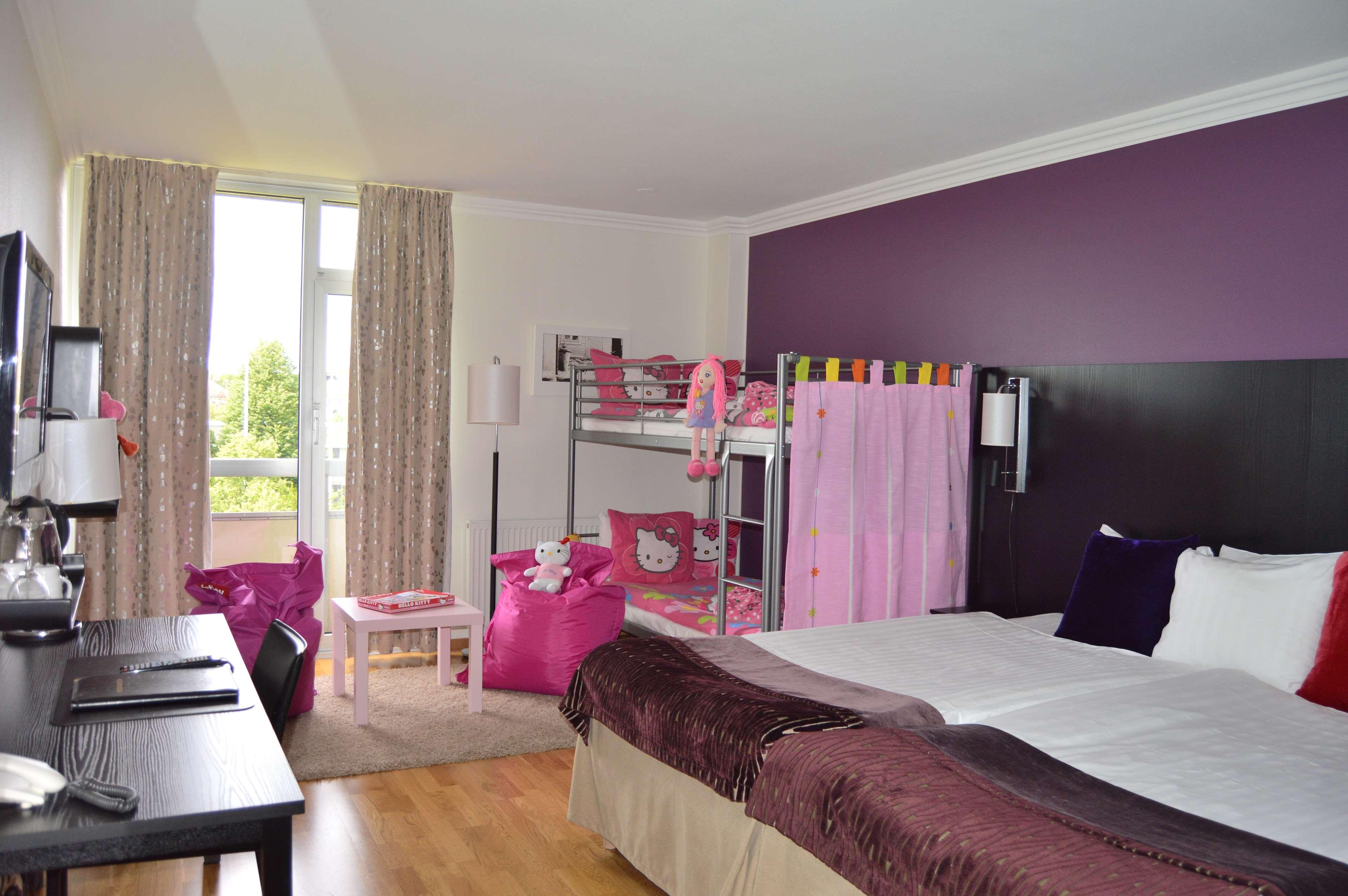 Family Room Queen Bed Non Smoking