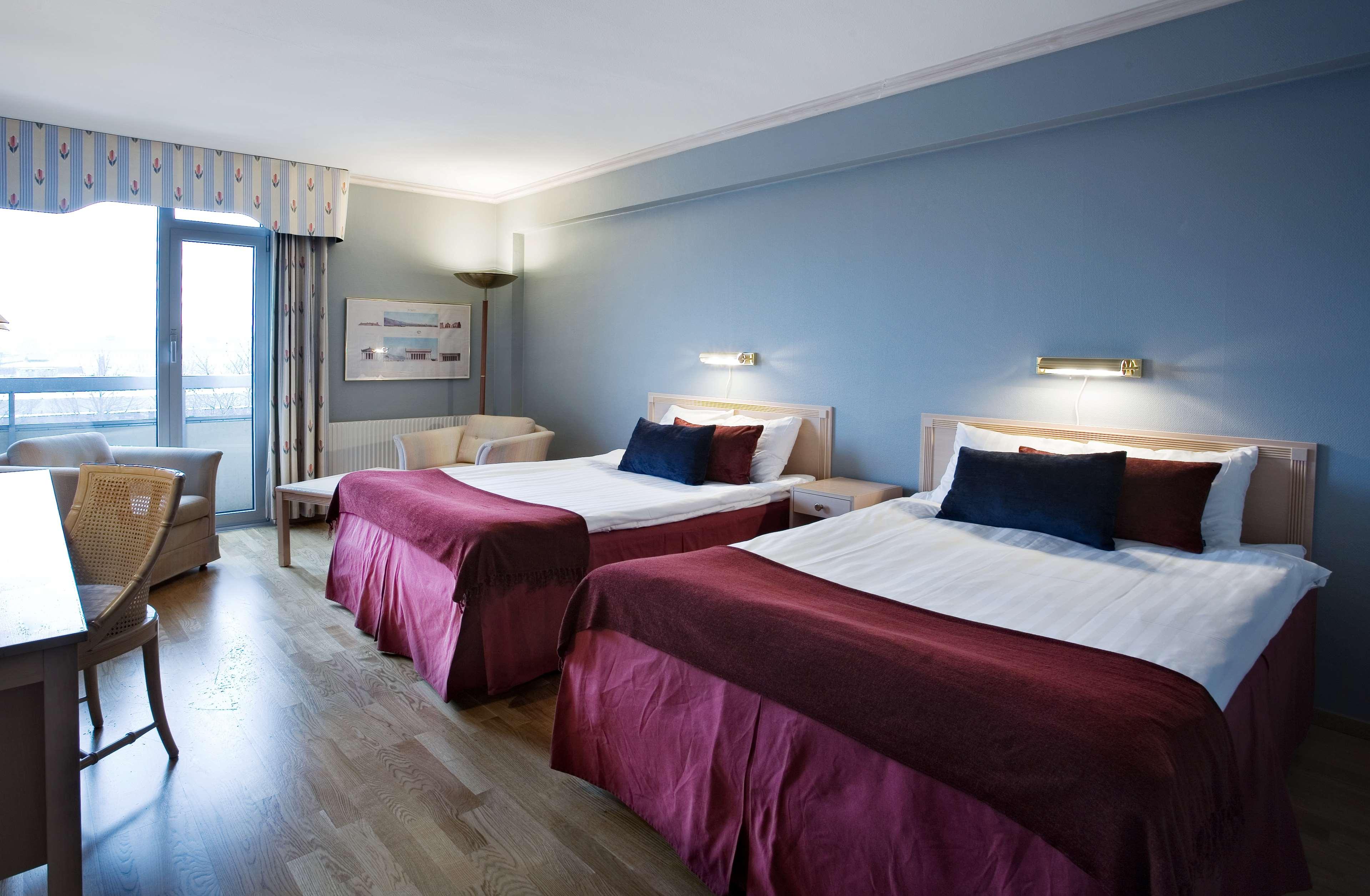 Double Queen Size Bed