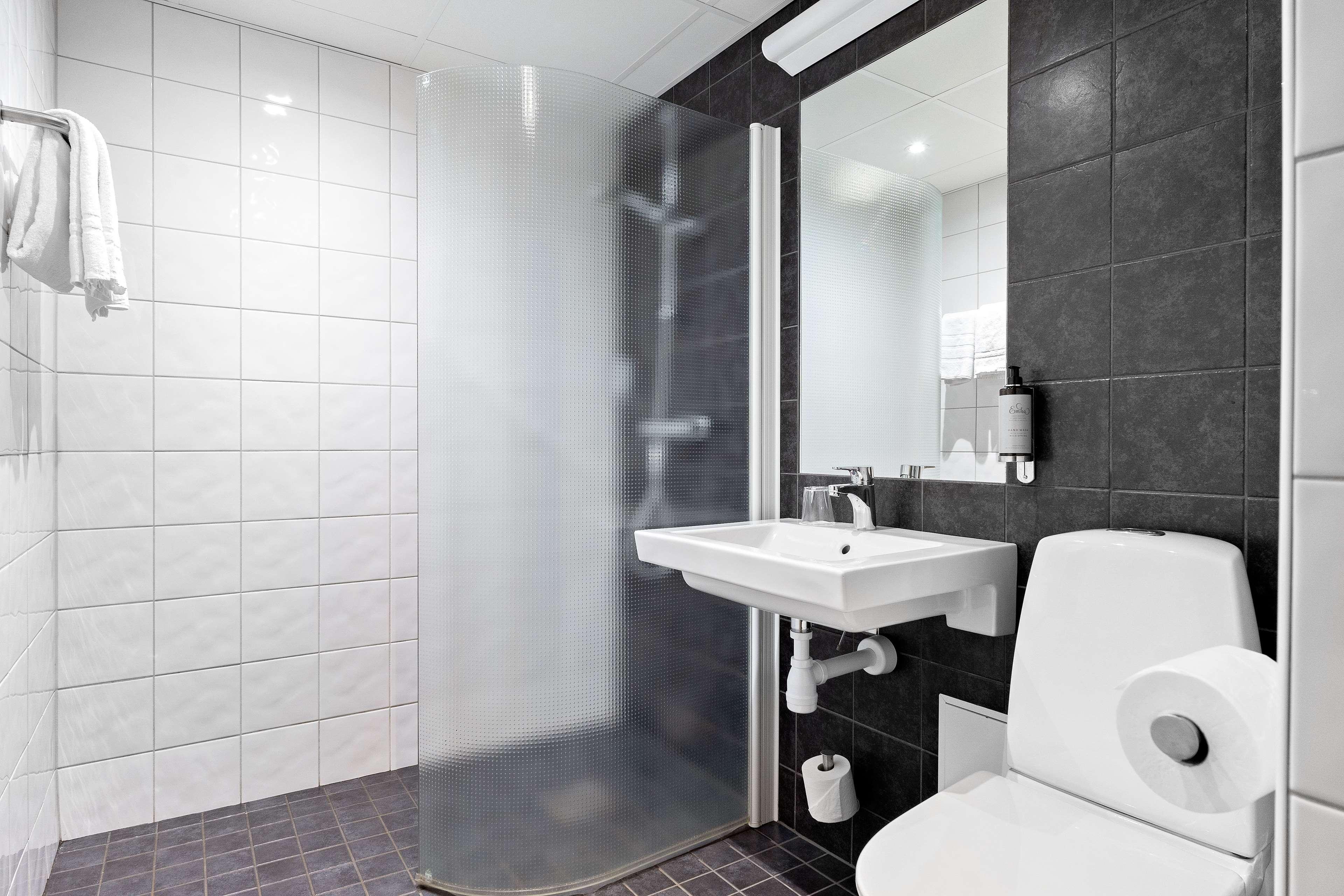 Family Room Queen Bed Non Smoking