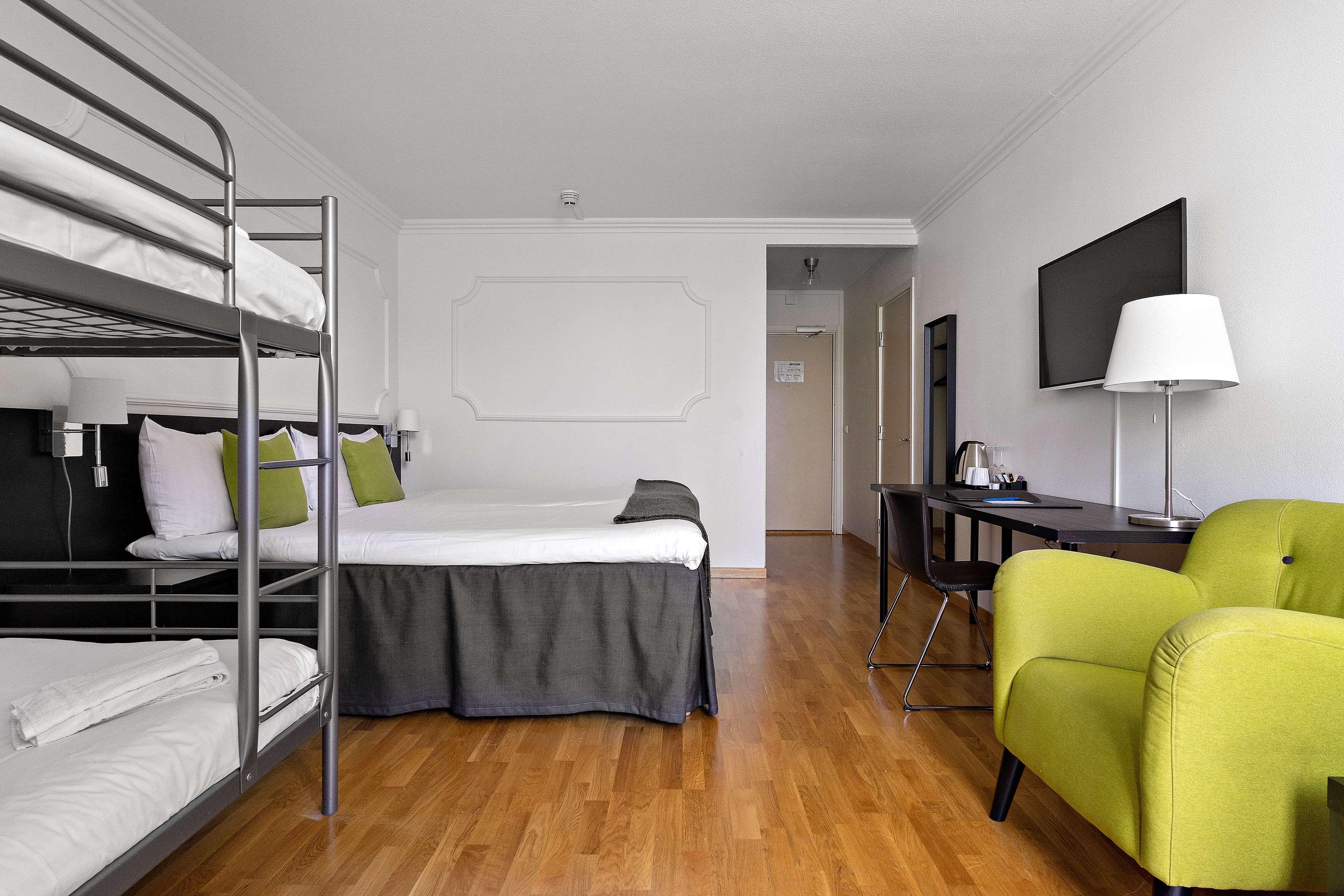 Family Room Queen Size Bed