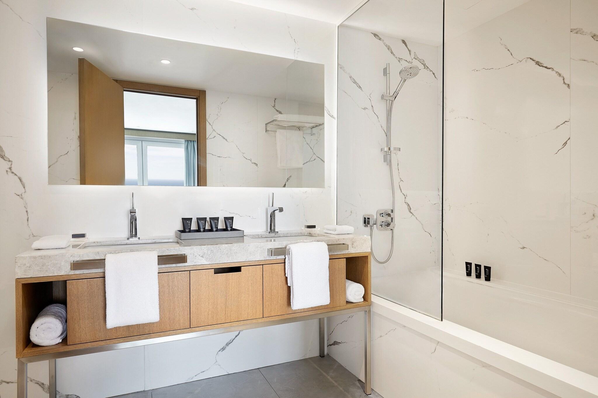 Suite King Bed One Bedroom 