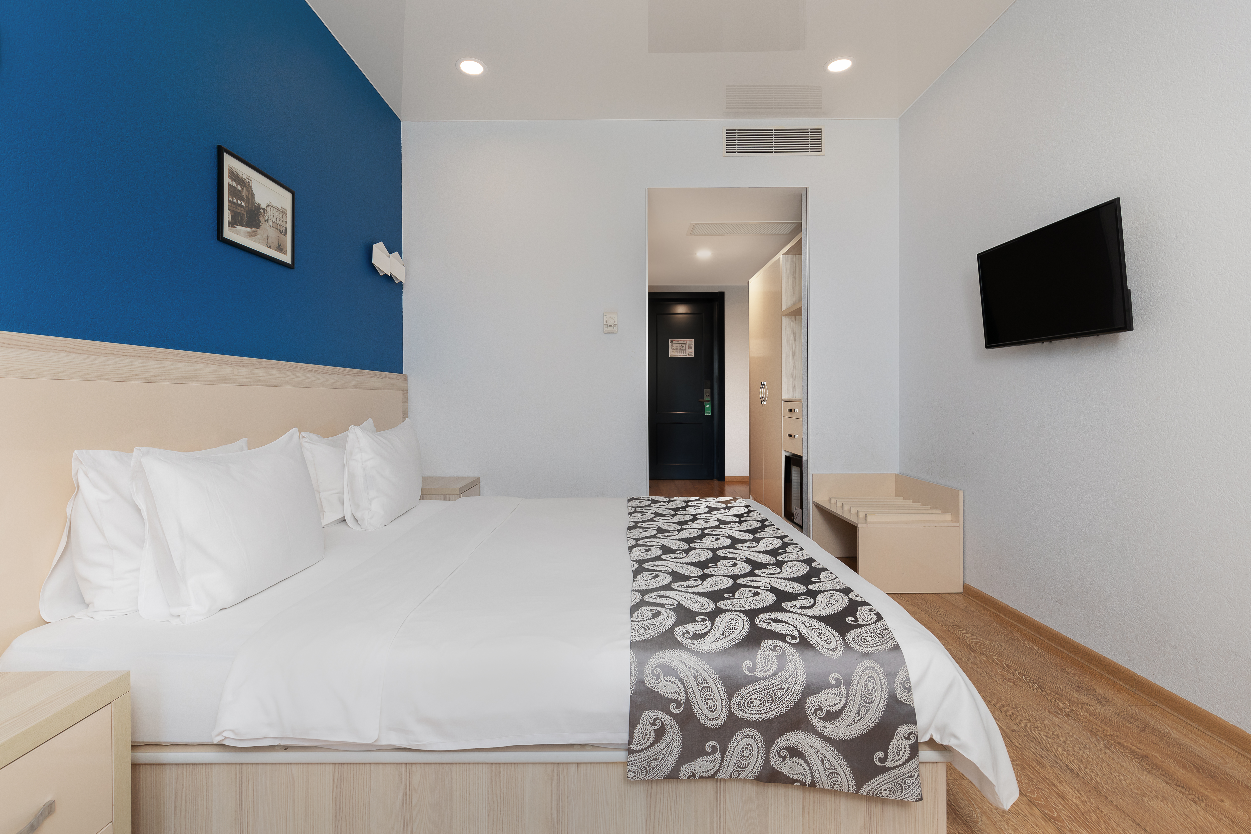 Family Room Connecting Room