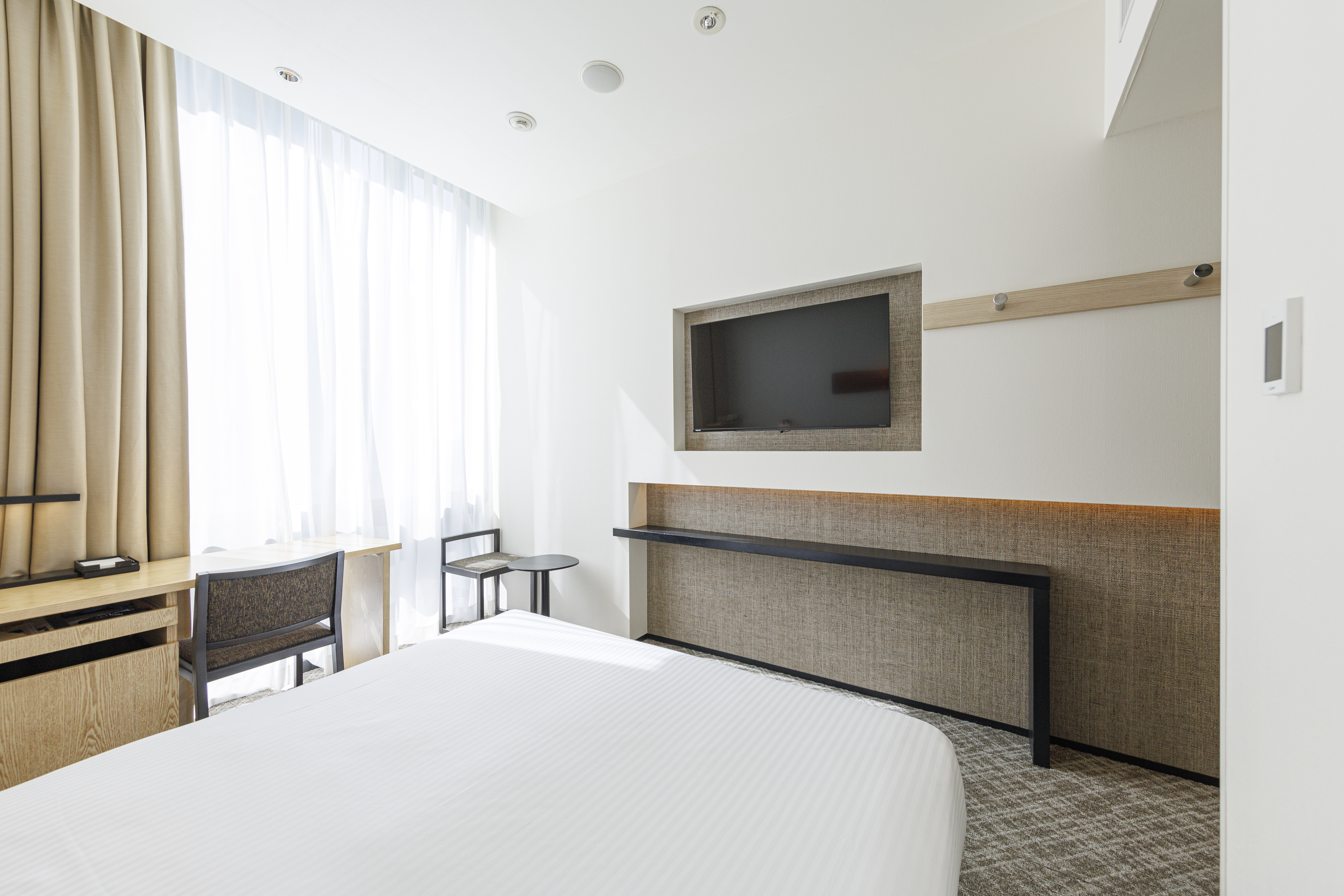 Double Queen Size Bed