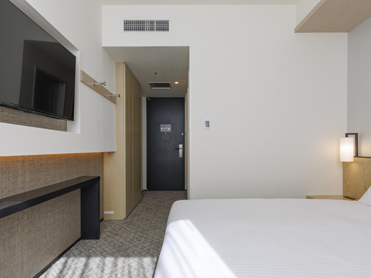 Double Queen Size Bed