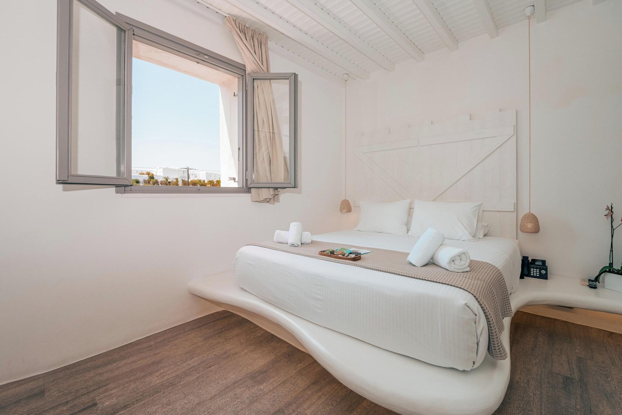 Double Deluxe Queen Bed