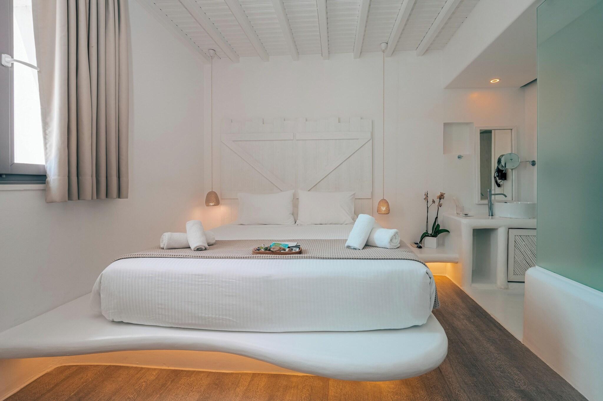 Double Deluxe Queen Bed