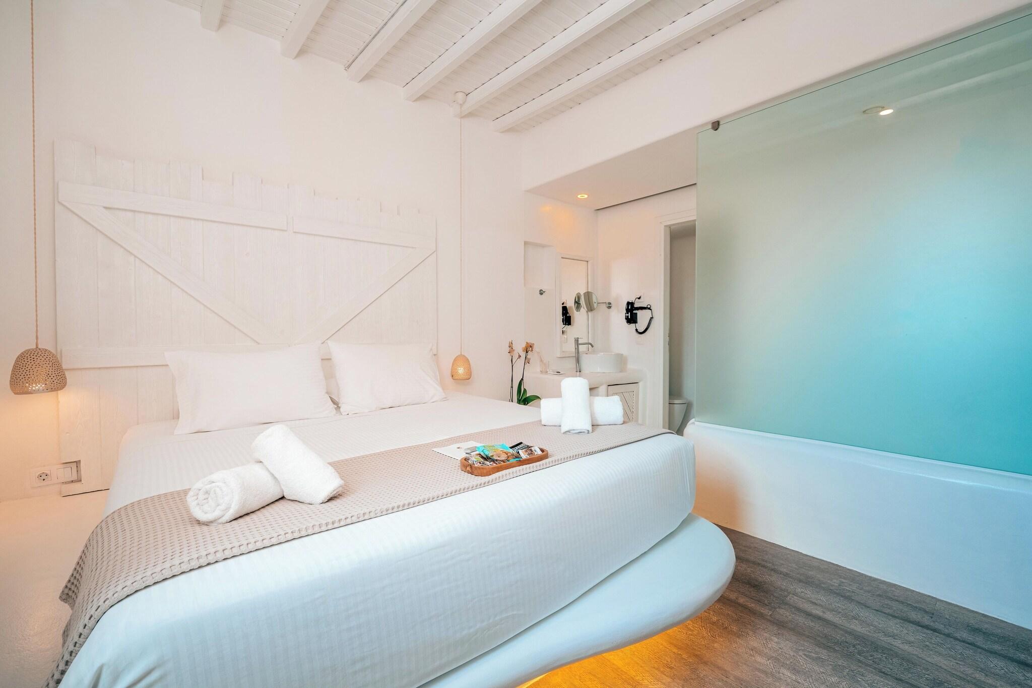 Double Deluxe Queen Bed