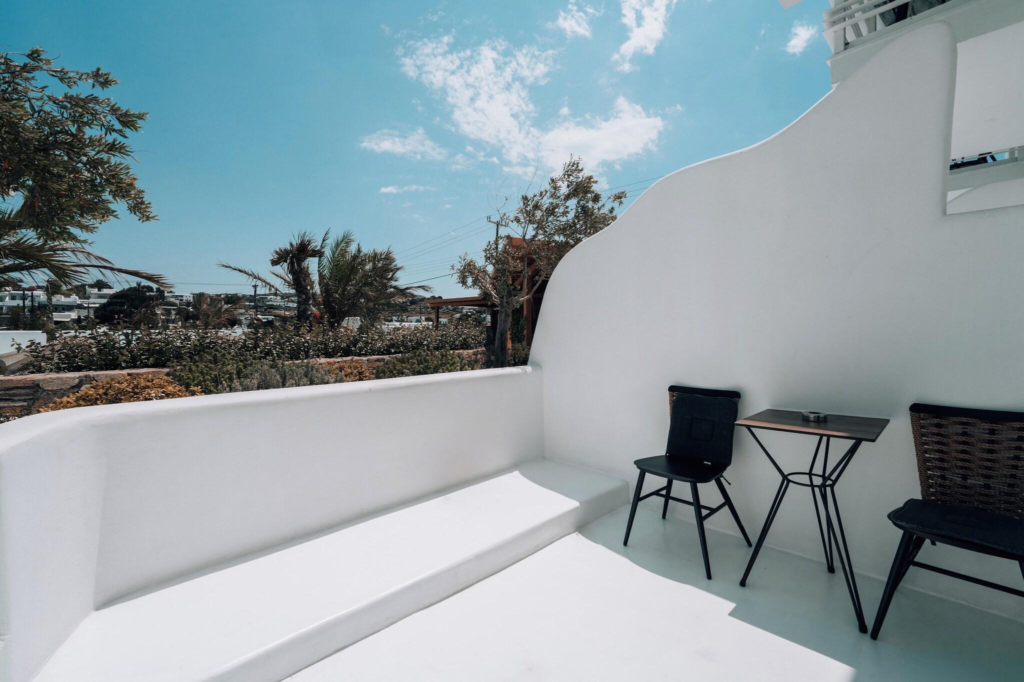 Double Deluxe Pool View