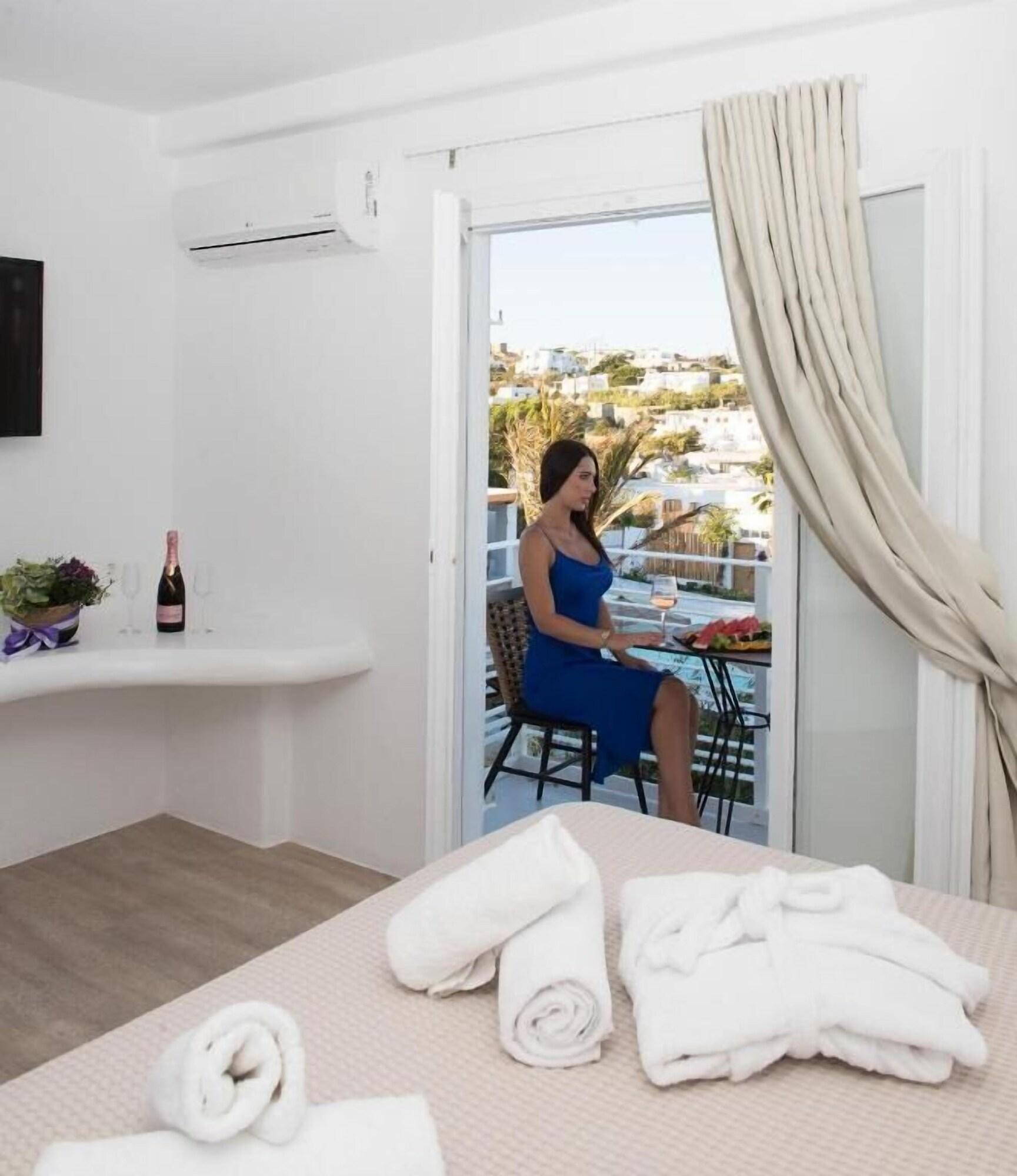 Double Deluxe Pool View