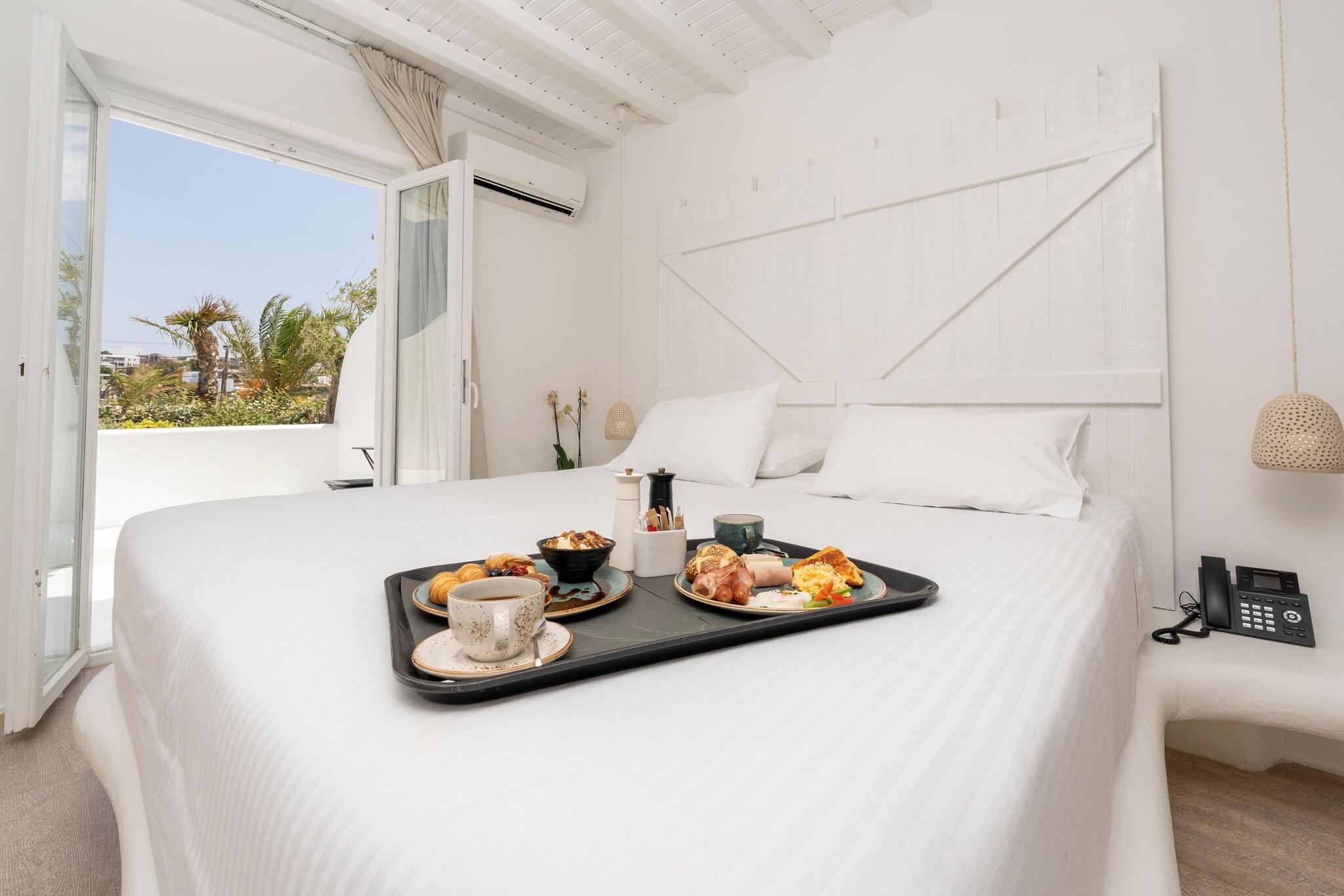 Double Deluxe Pool View