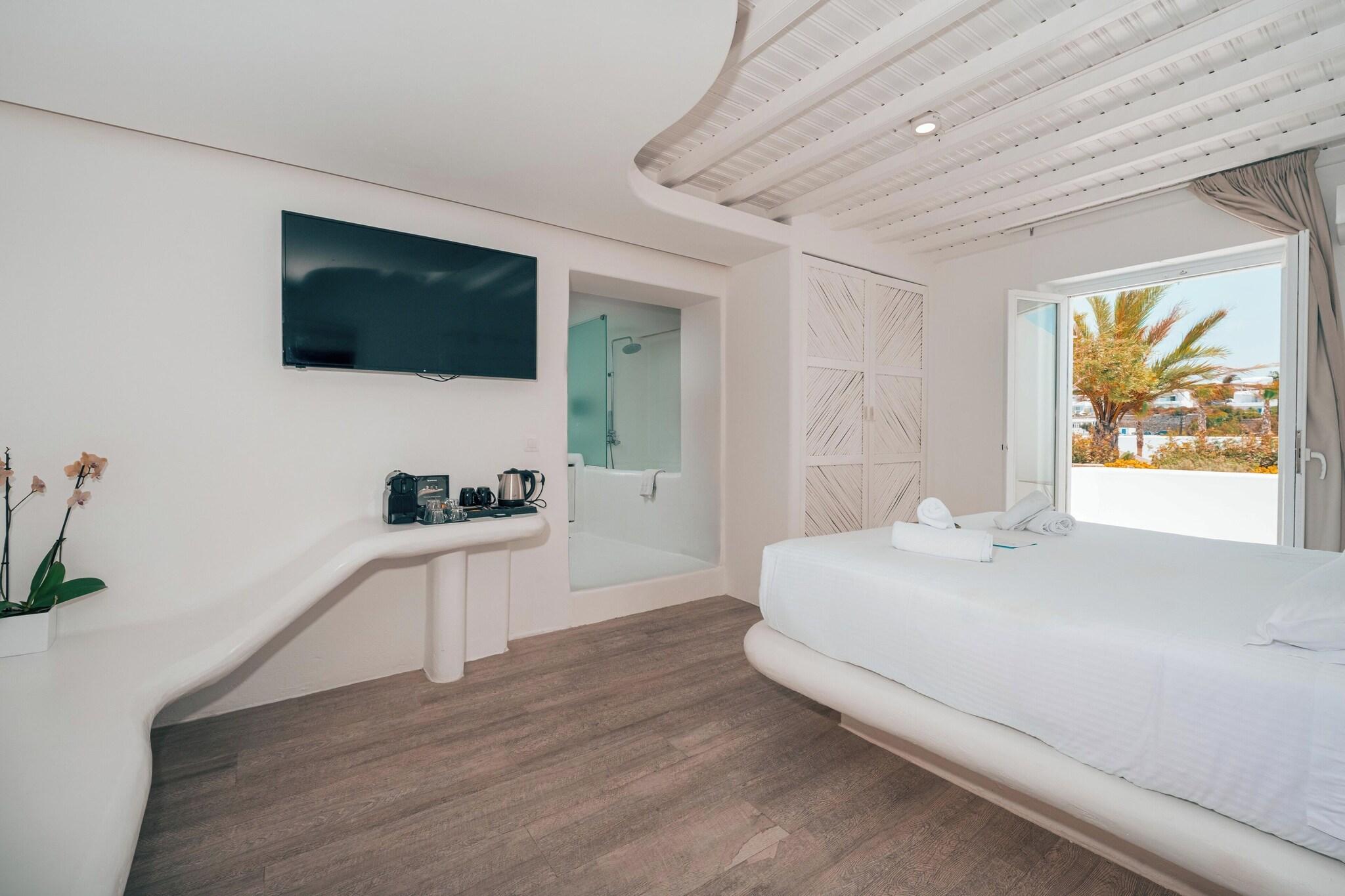 Double Deluxe Pool View