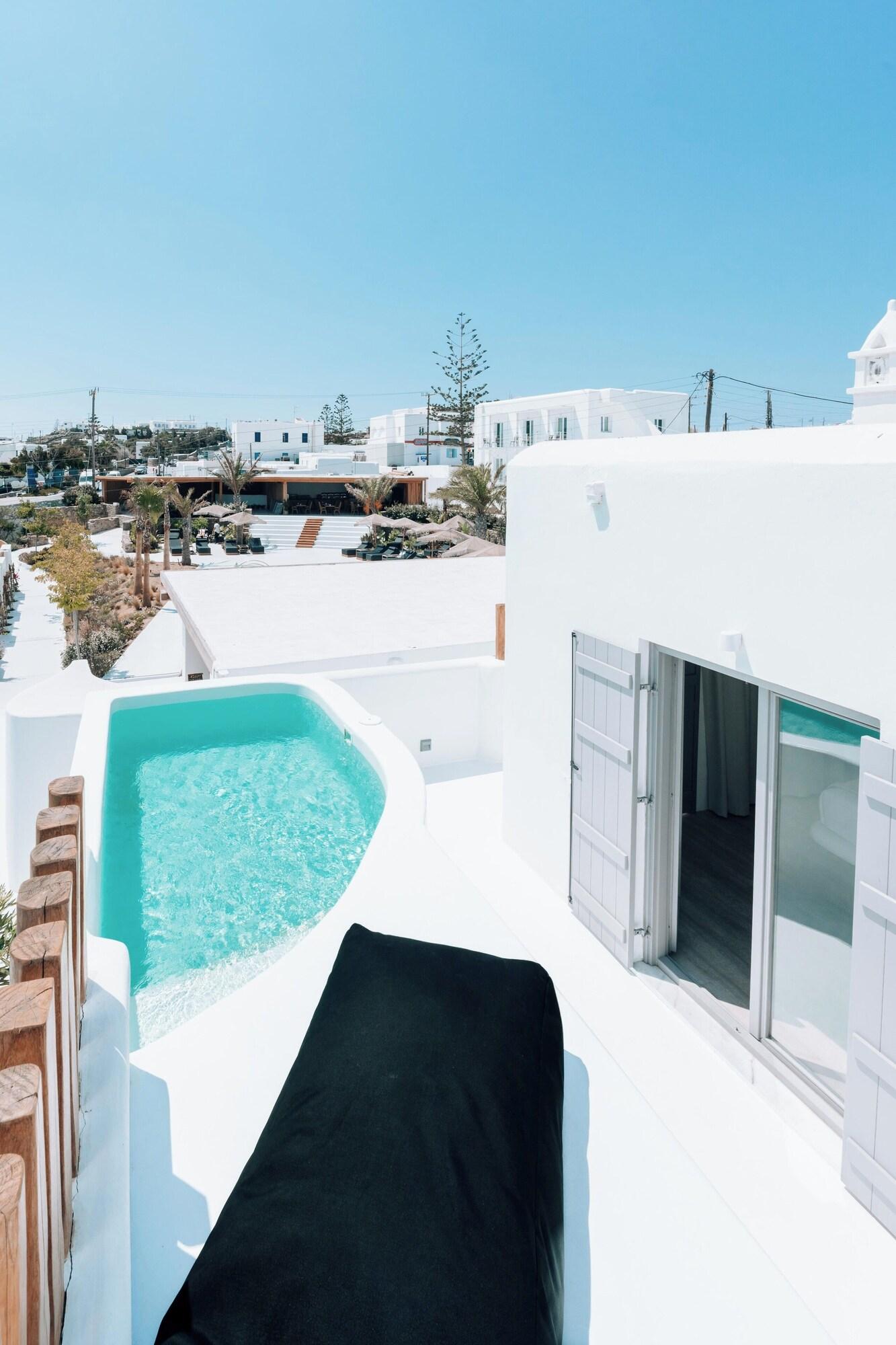 Double Deluxe with Private Pool