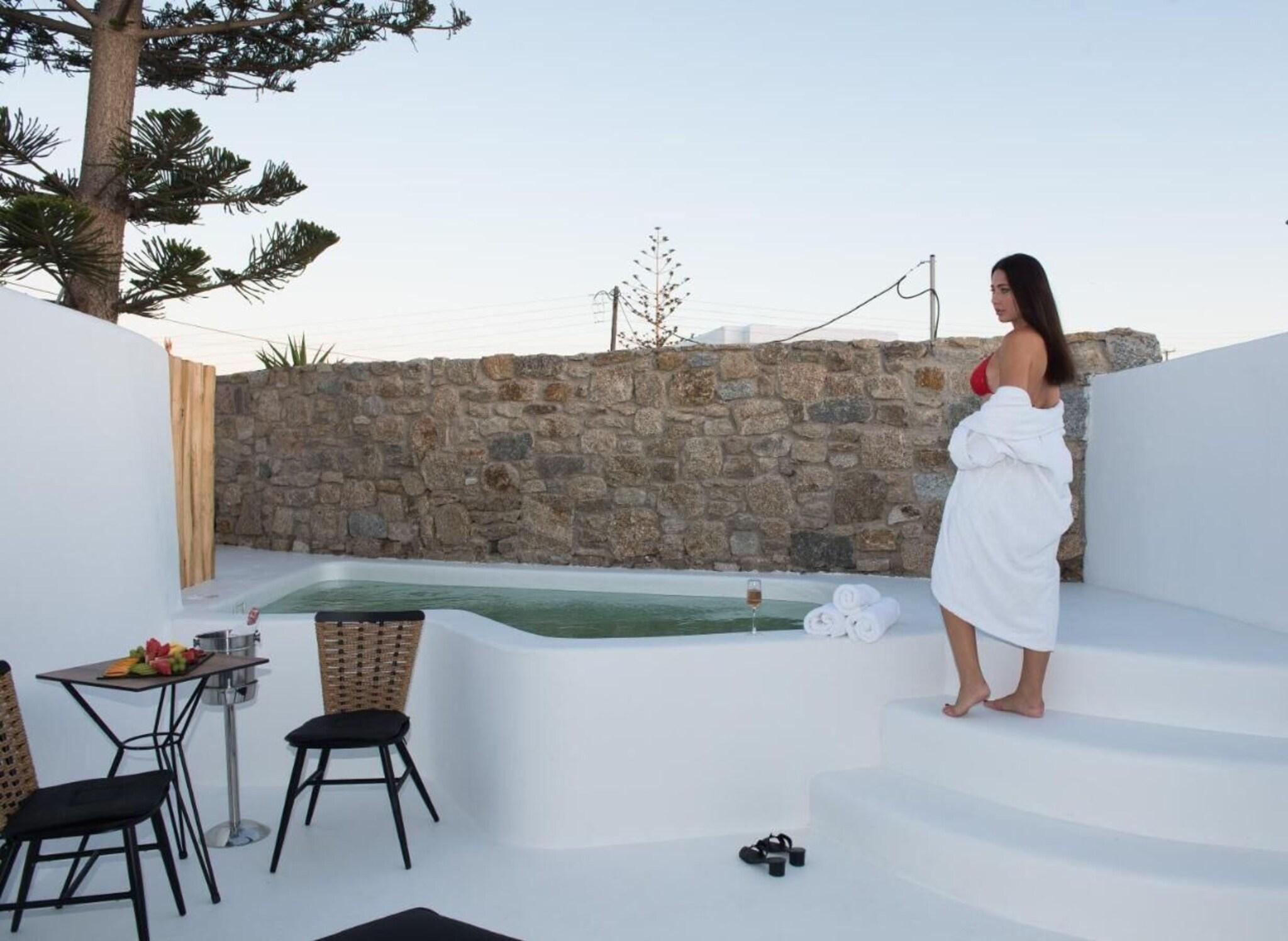 Double Deluxe with Private Pool