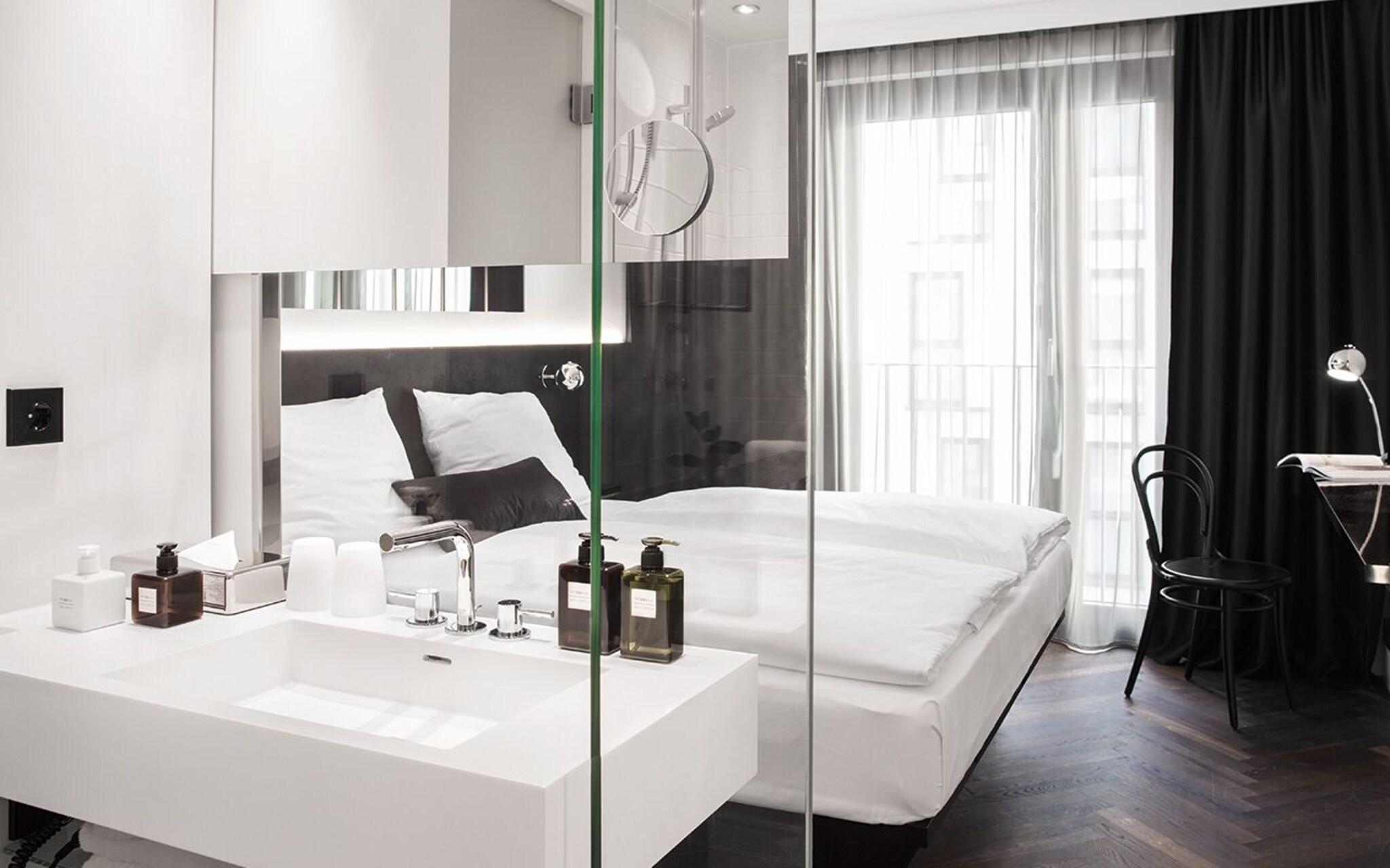 Double or Twin One Bedroom