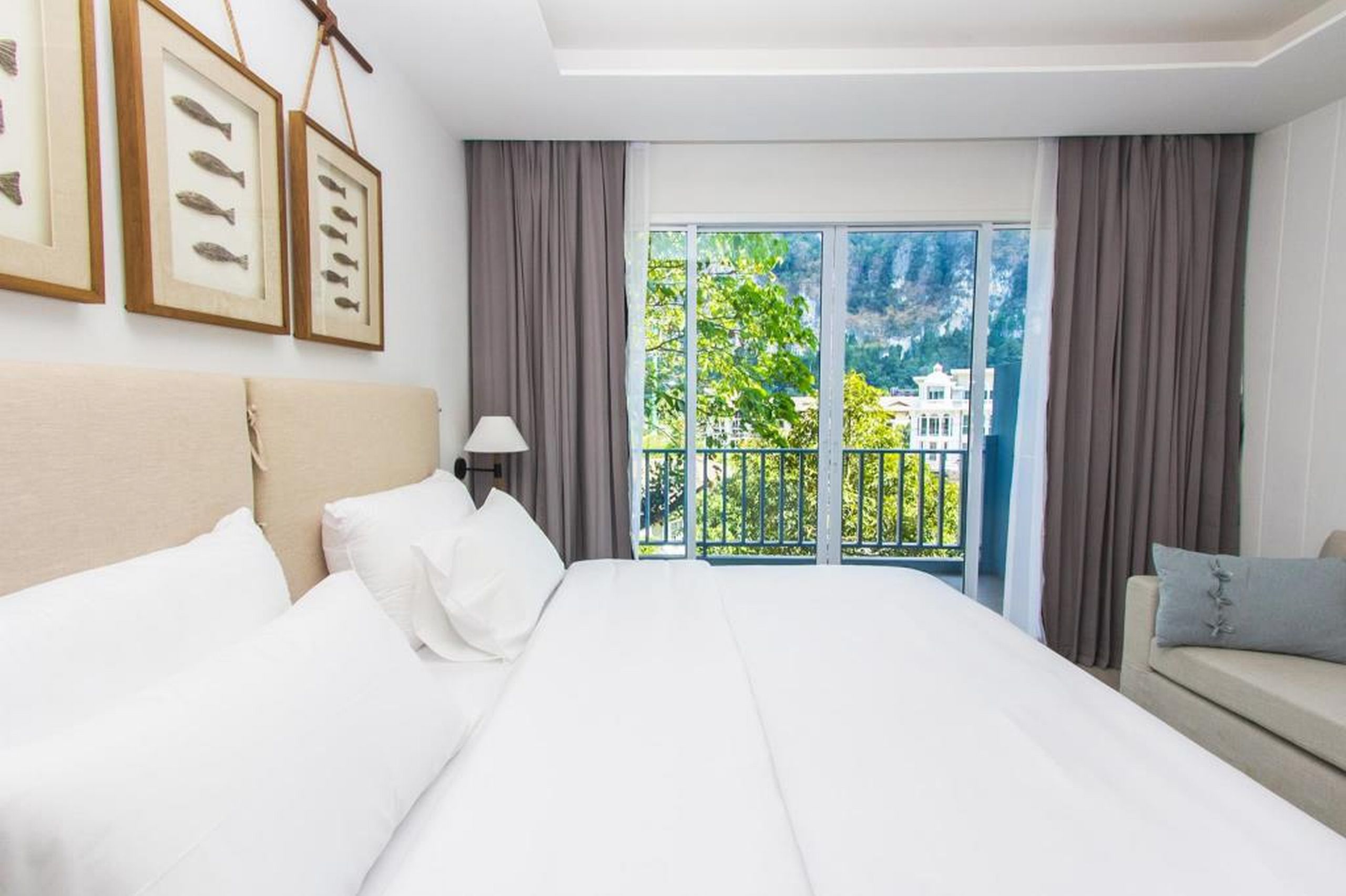 Double or Twin Deluxe Mountain View