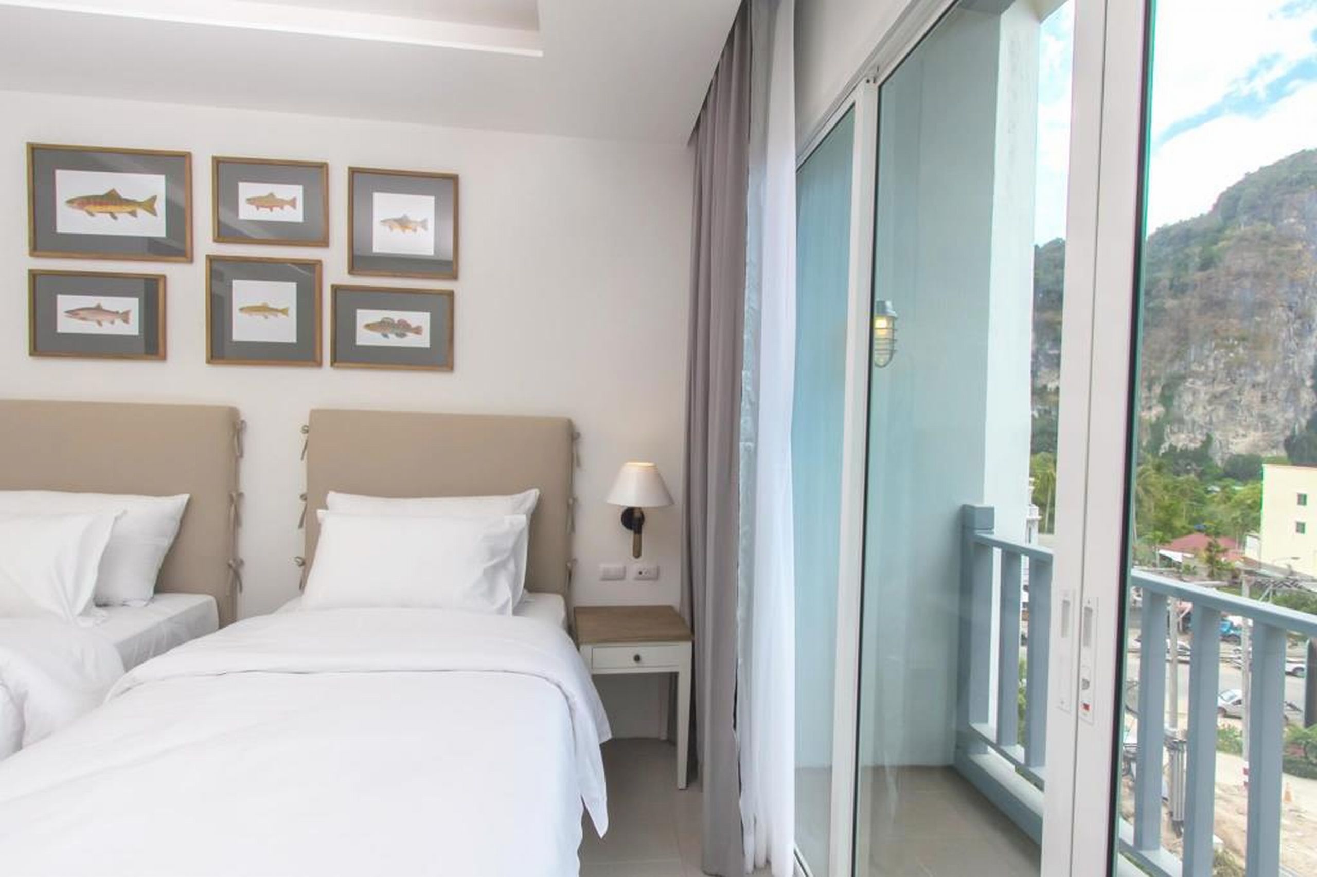 Double or Twin Deluxe