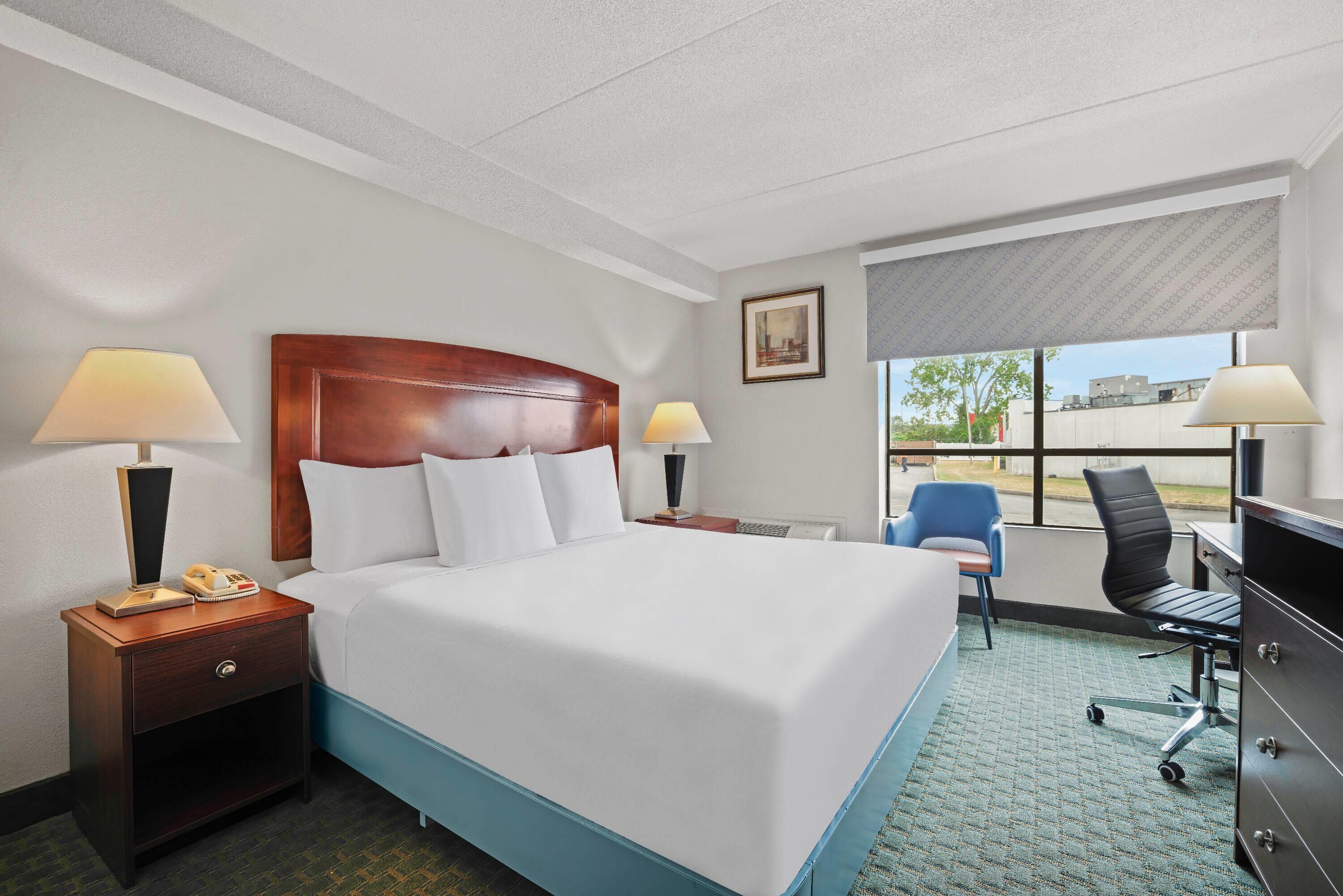 Triple King Bed Non Smoking