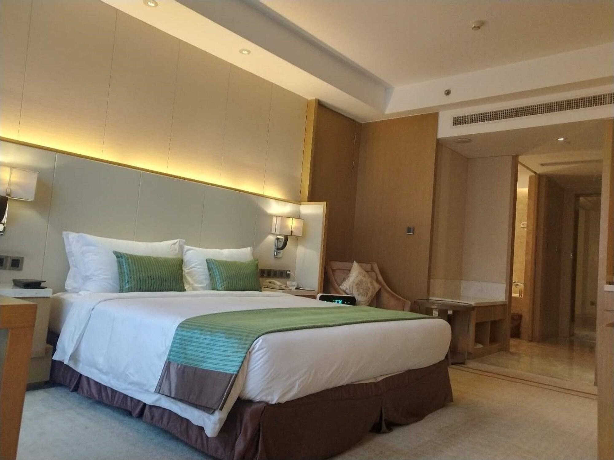 Double Queen Size Bed