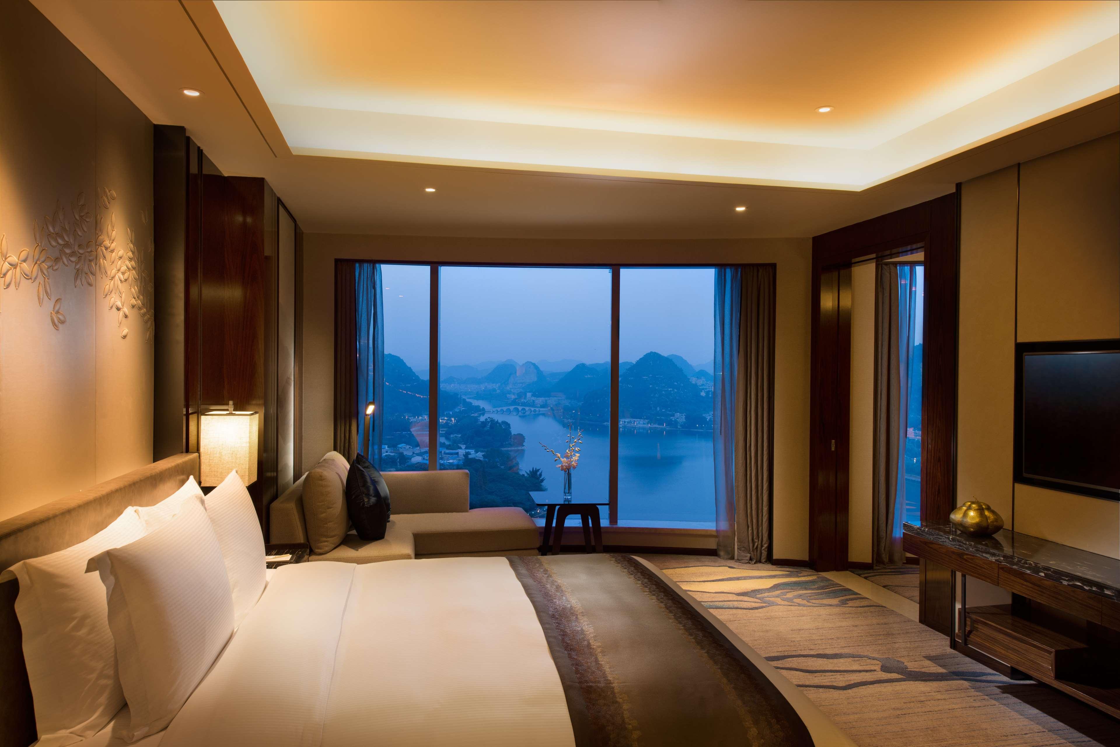 Suite Deluxe Lake View