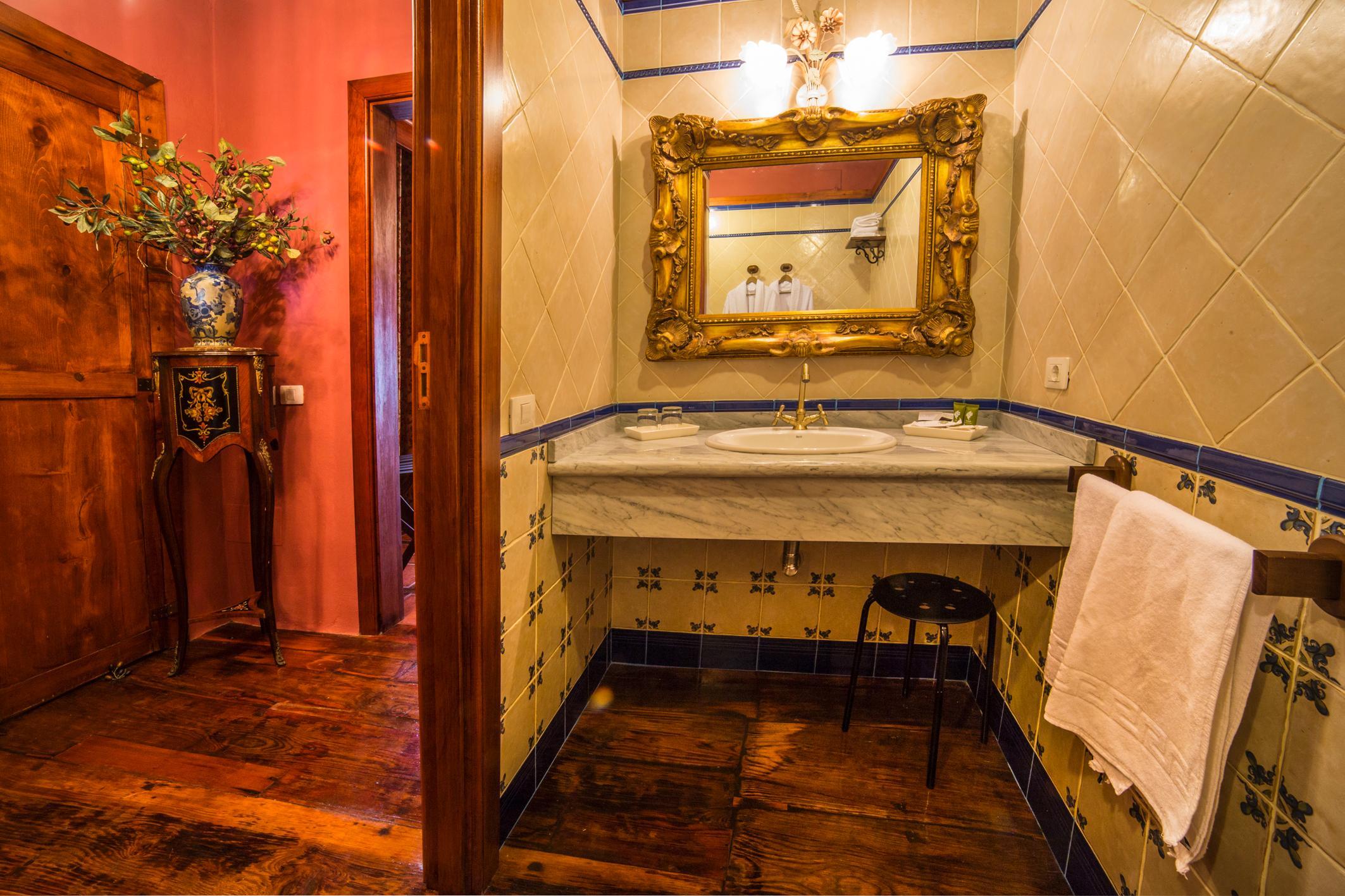 Double or Twin Superior