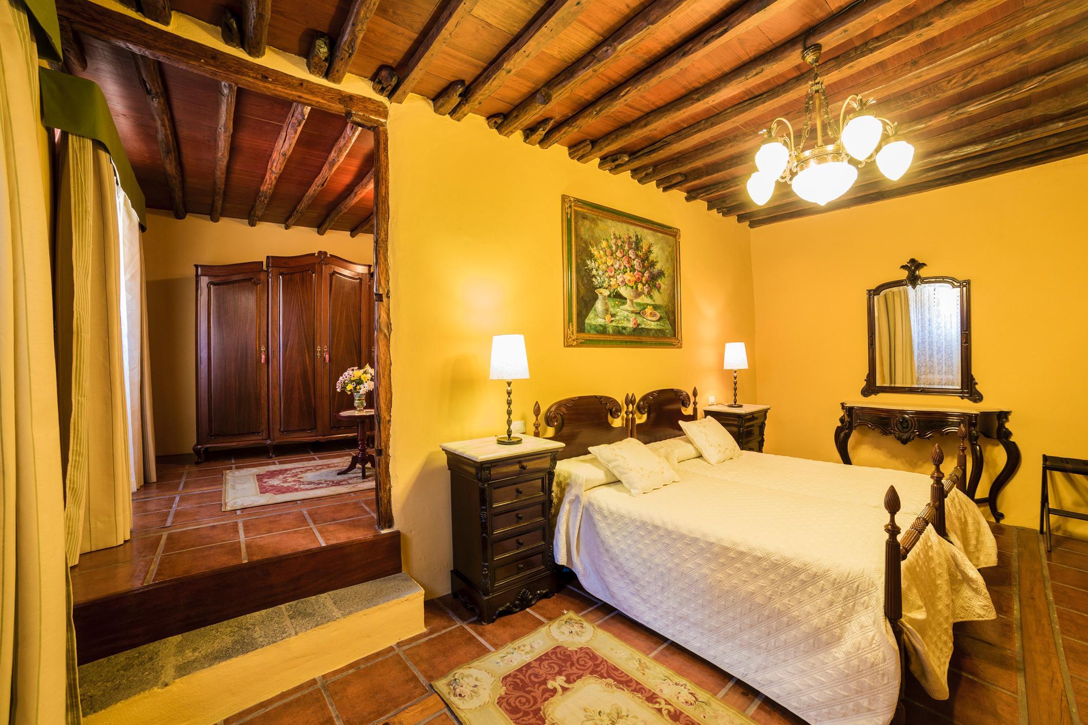 Double or Twin Standard