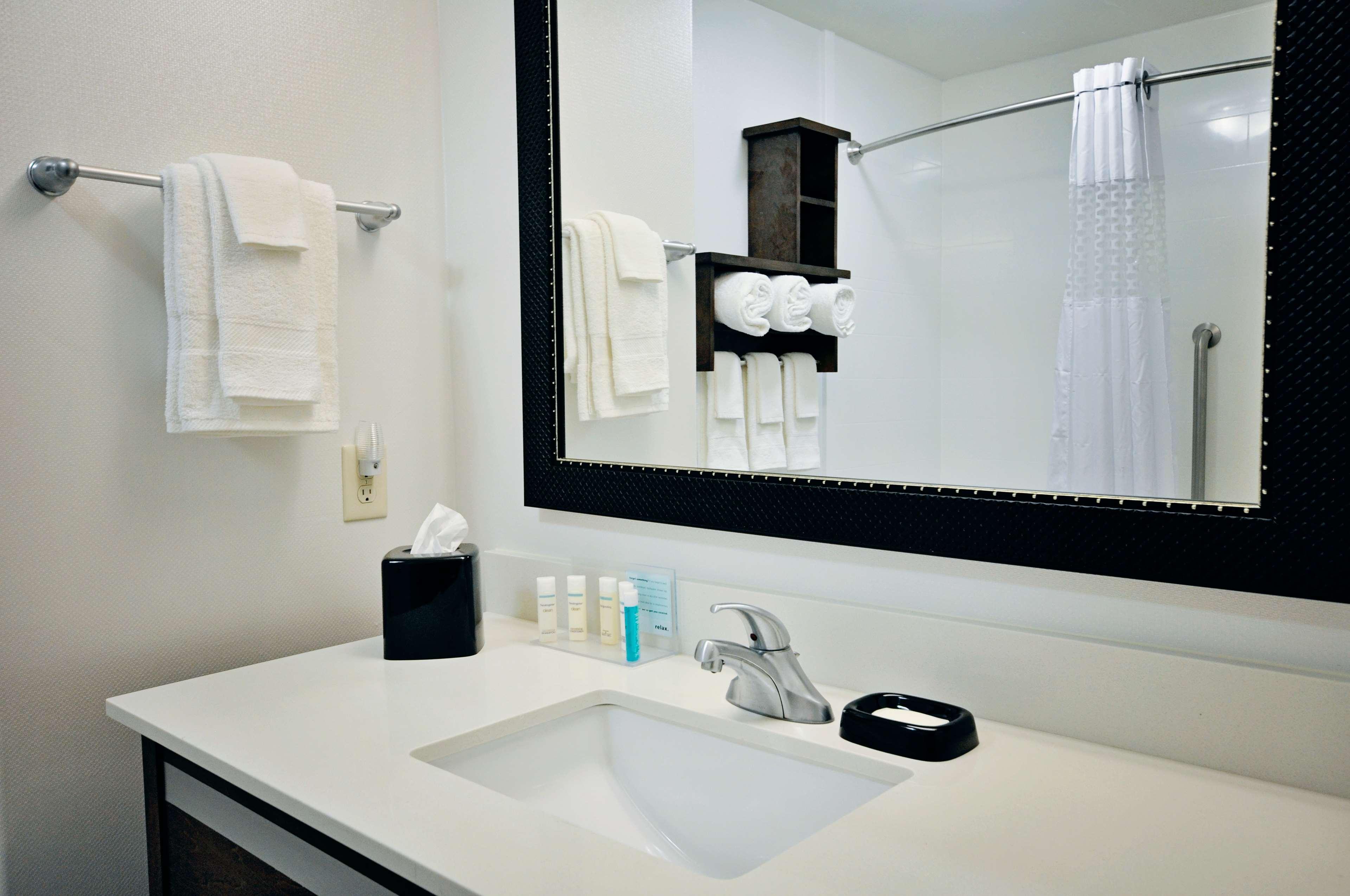 Double King Bed Non Smoking