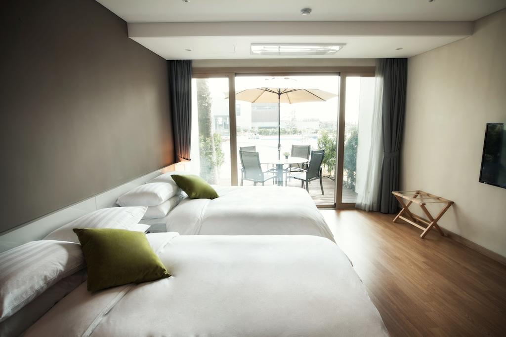 Family Room Two Beds