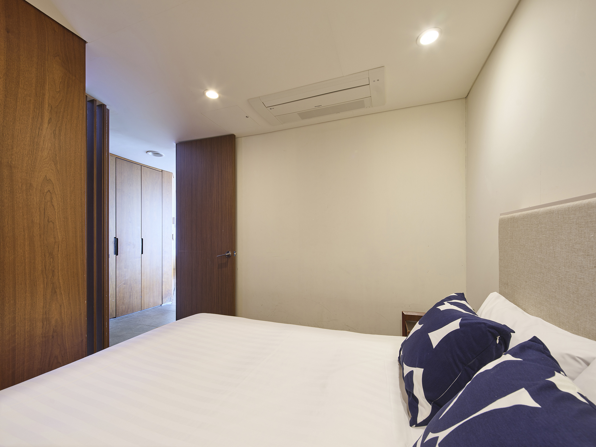 Family Room Three Beds