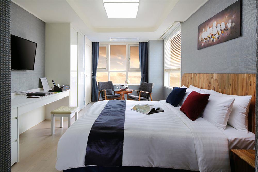 Family Room Two Beds