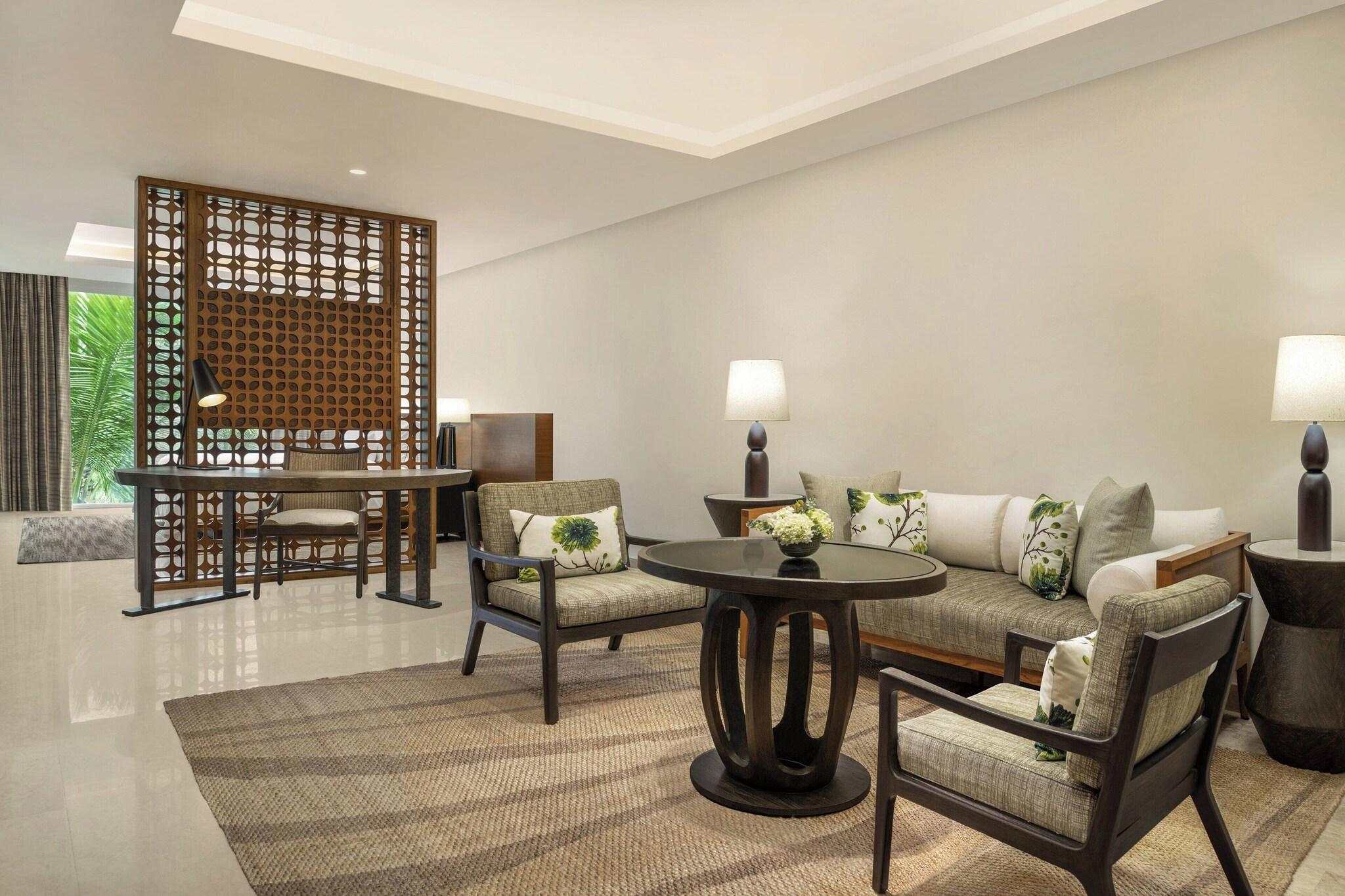 Suite Garden View King Bed