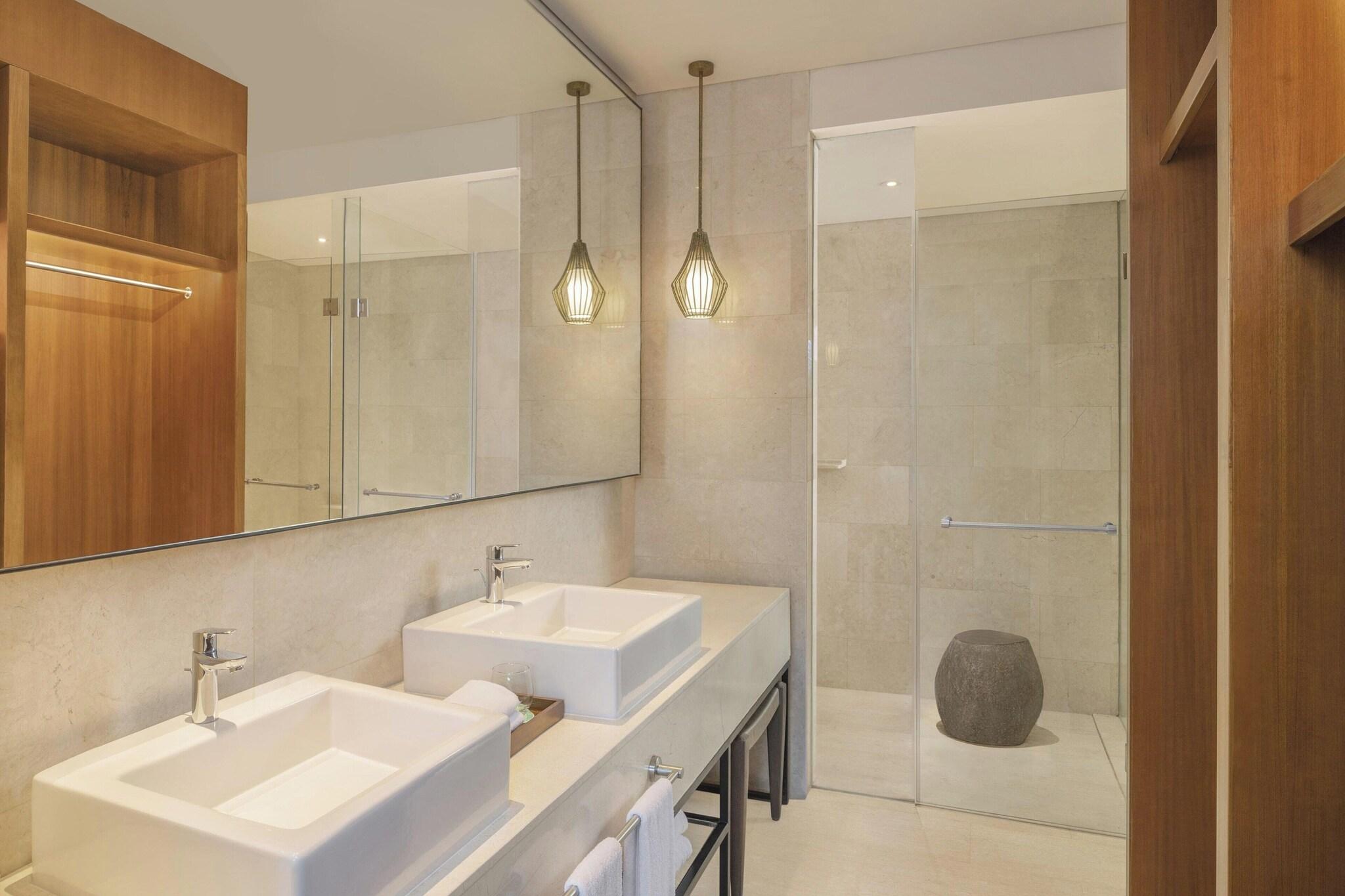 Studio Garden View King Bed