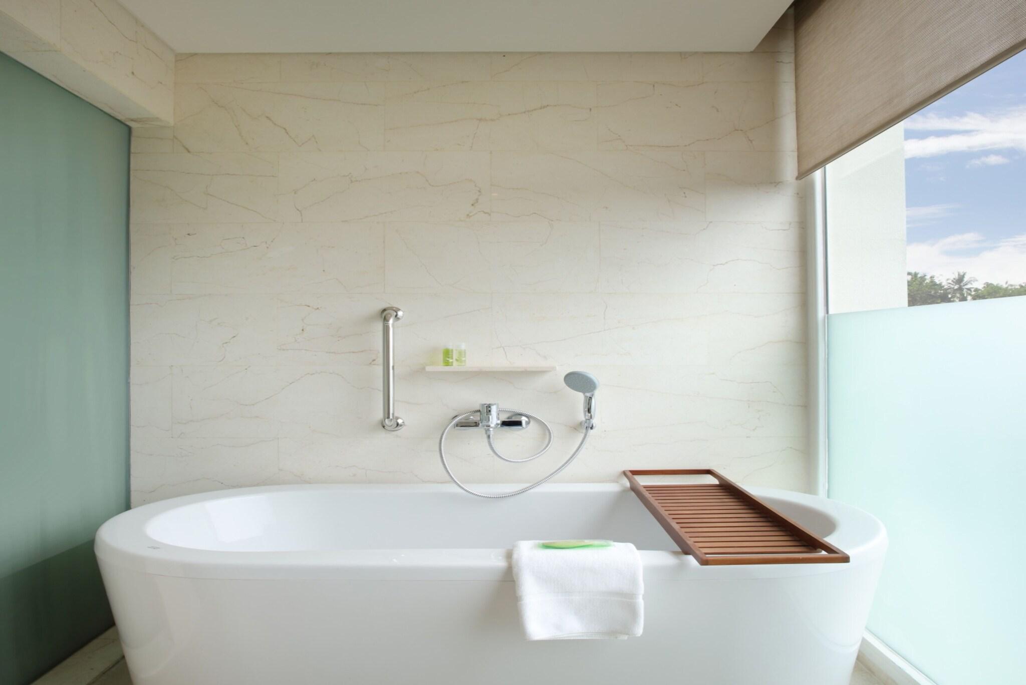 Double Pool View King Bed