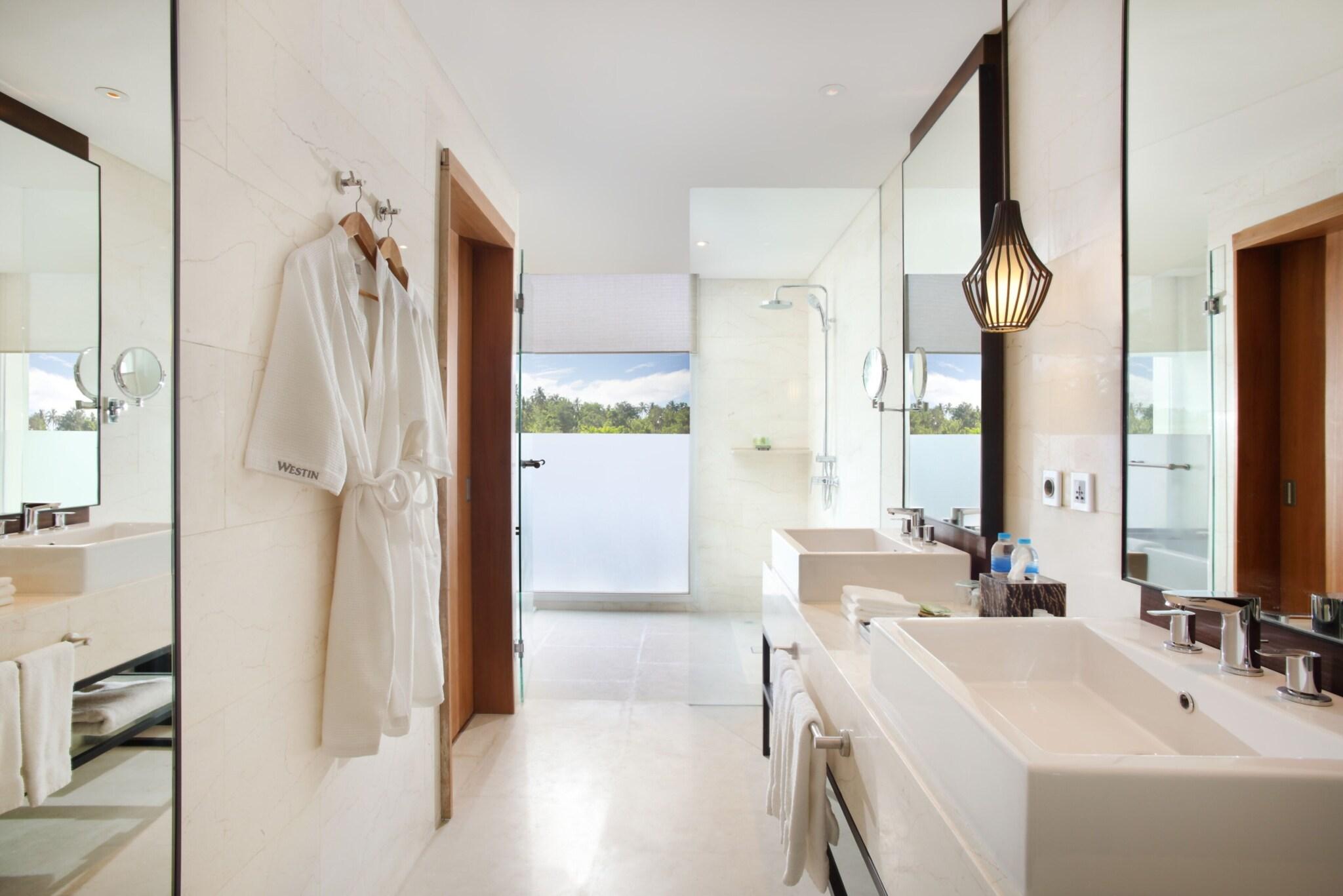 Double Pool View King Bed