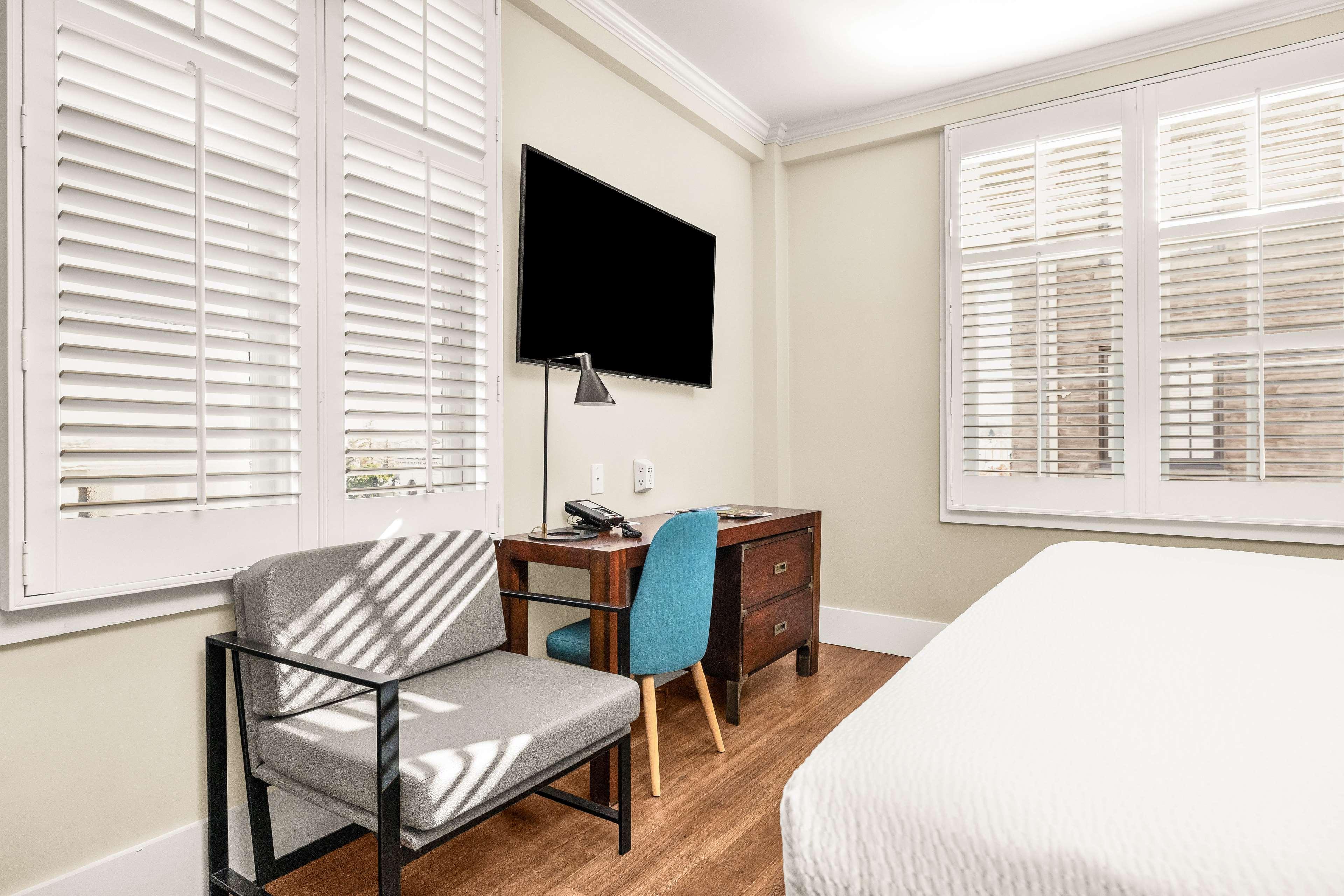 Double Deluxe King Bed