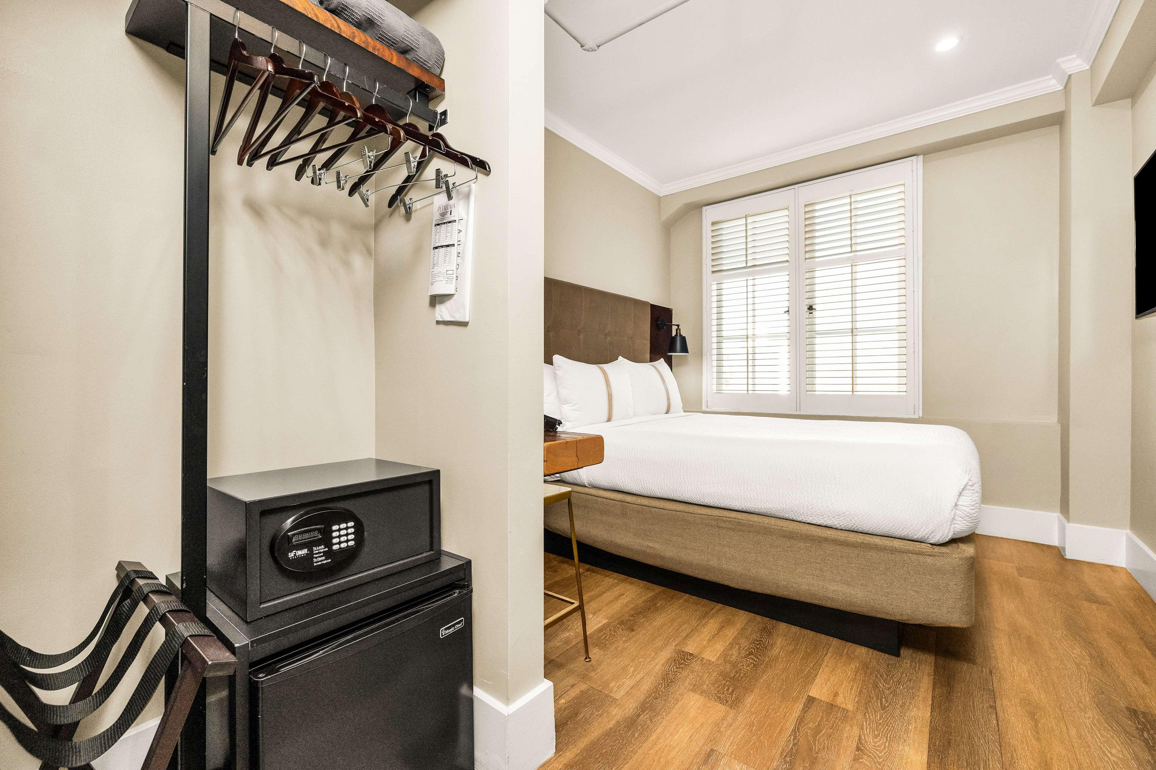 Double Queen Size Bed