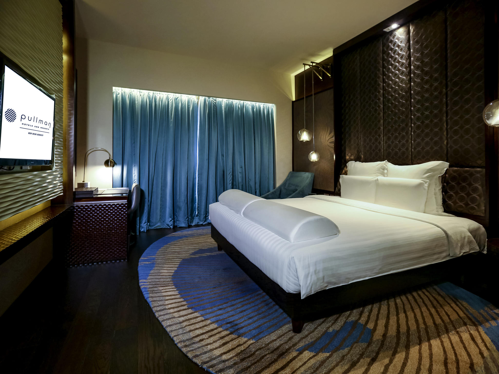 Double Club Executive