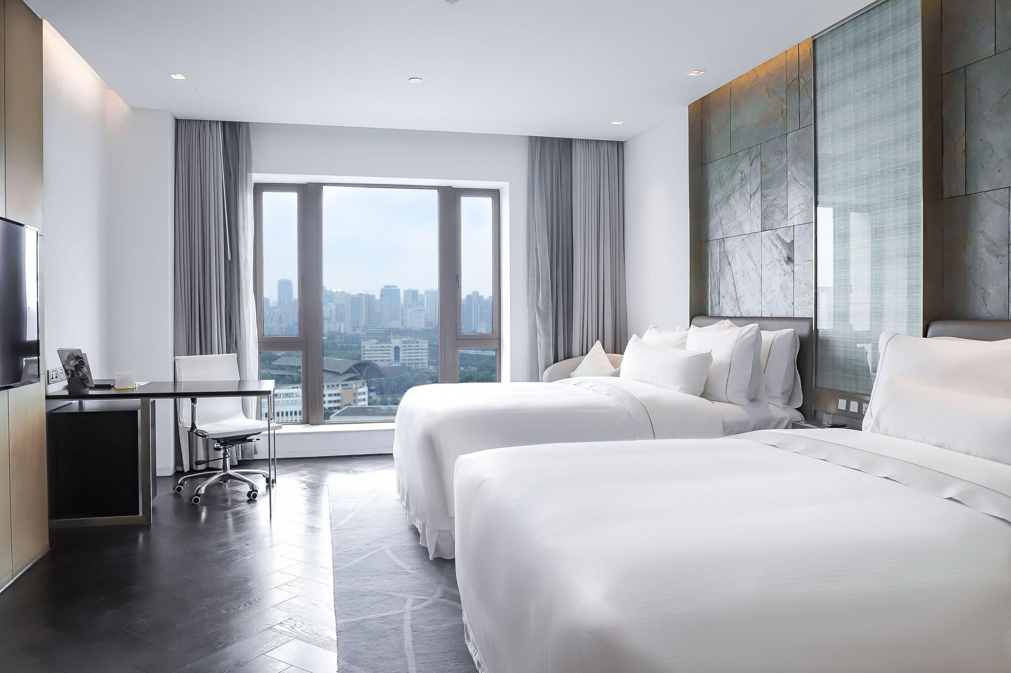 Double Executive King Bed