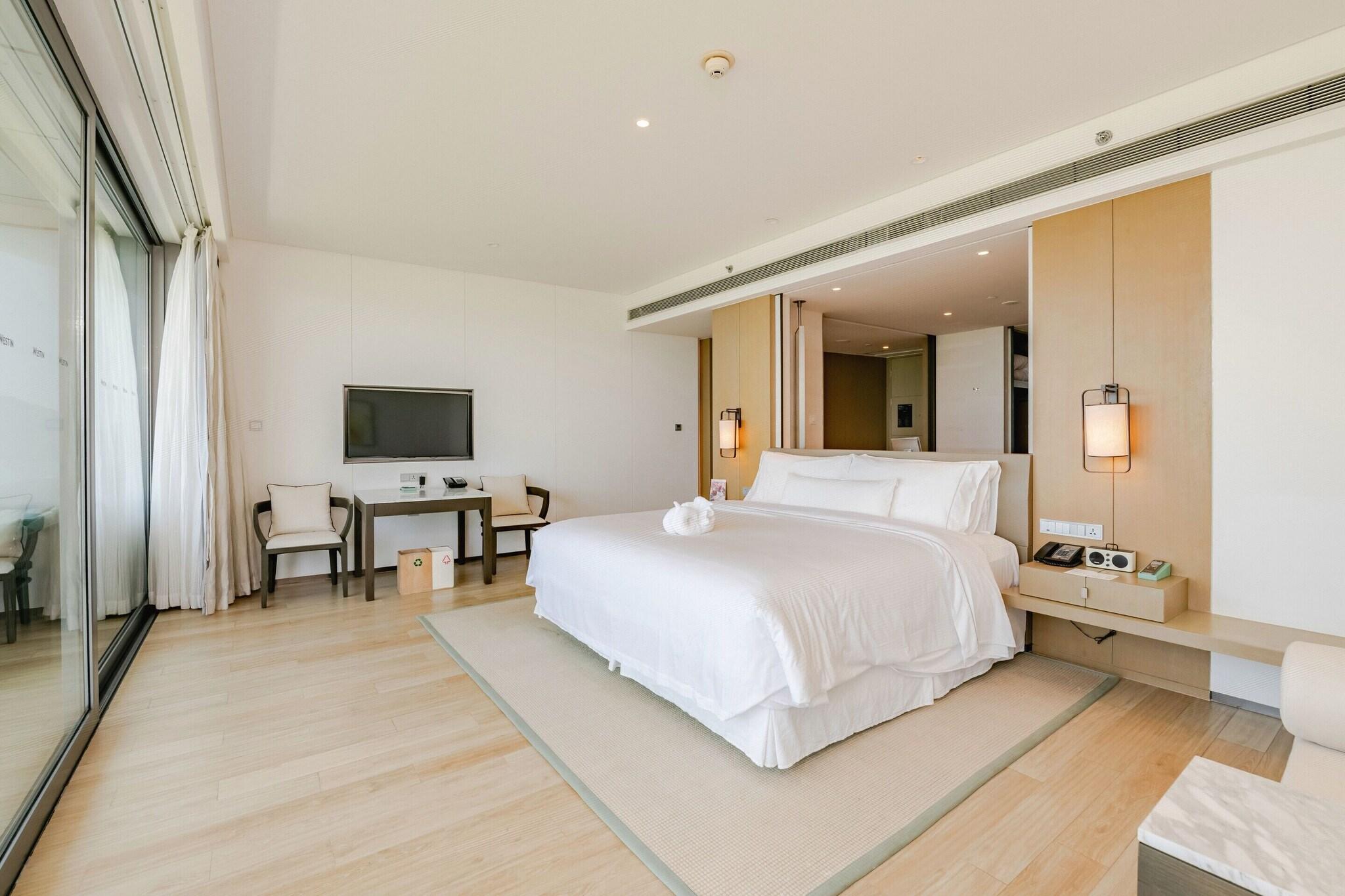 Double Ocean View King Bed