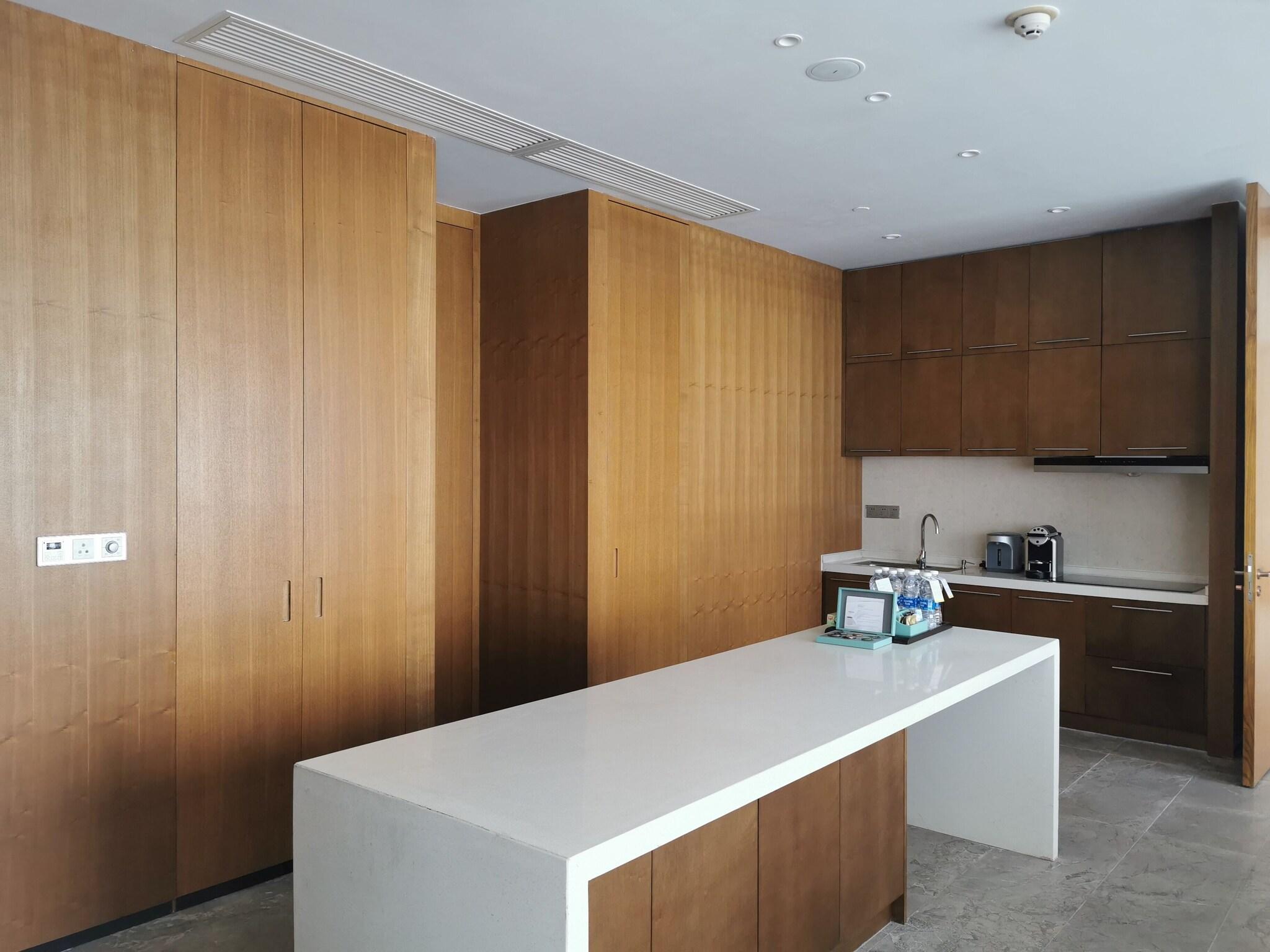 Suite Ocean View Two Double Beds