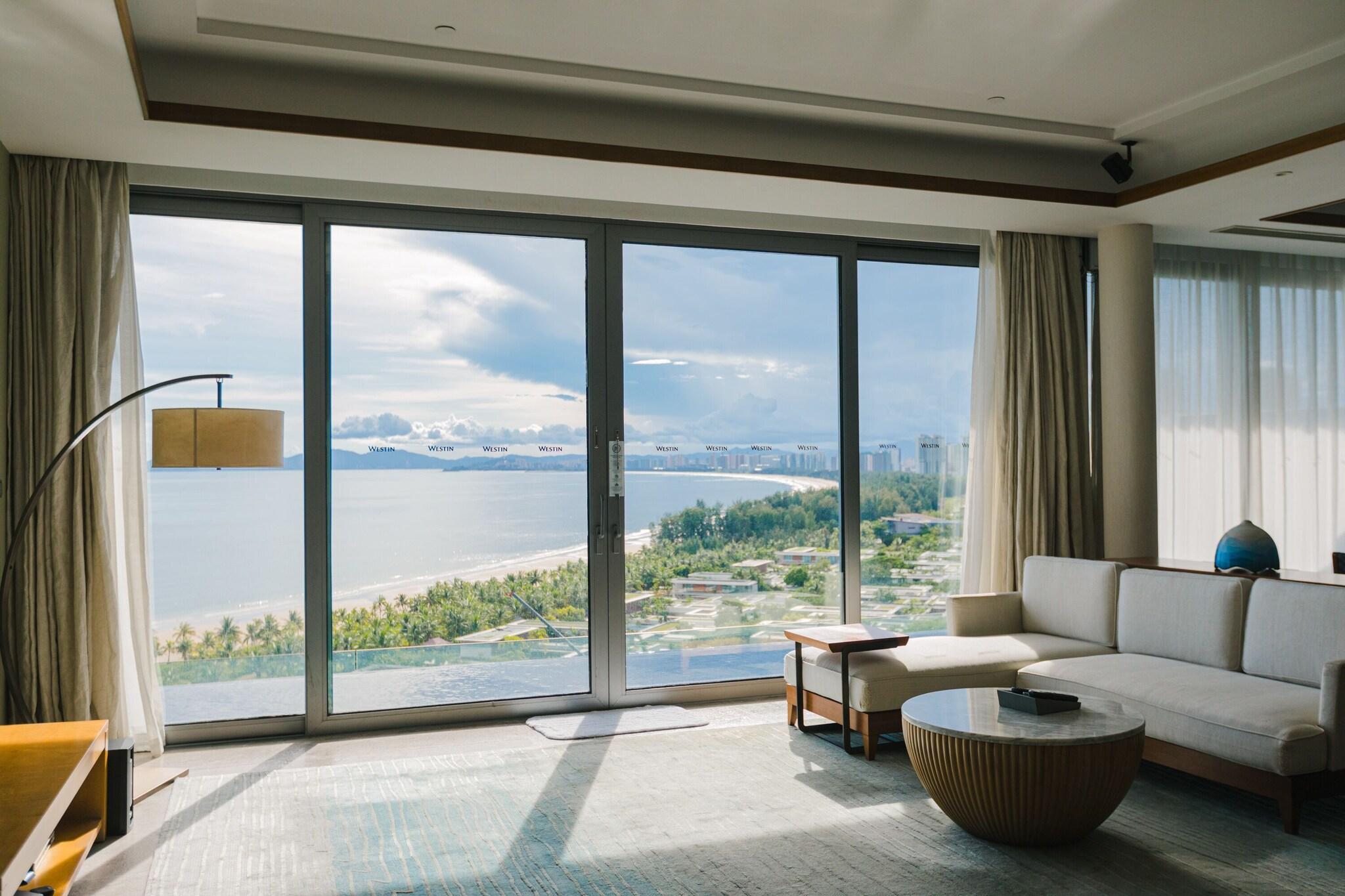 Suite Ocean View Two Double Beds