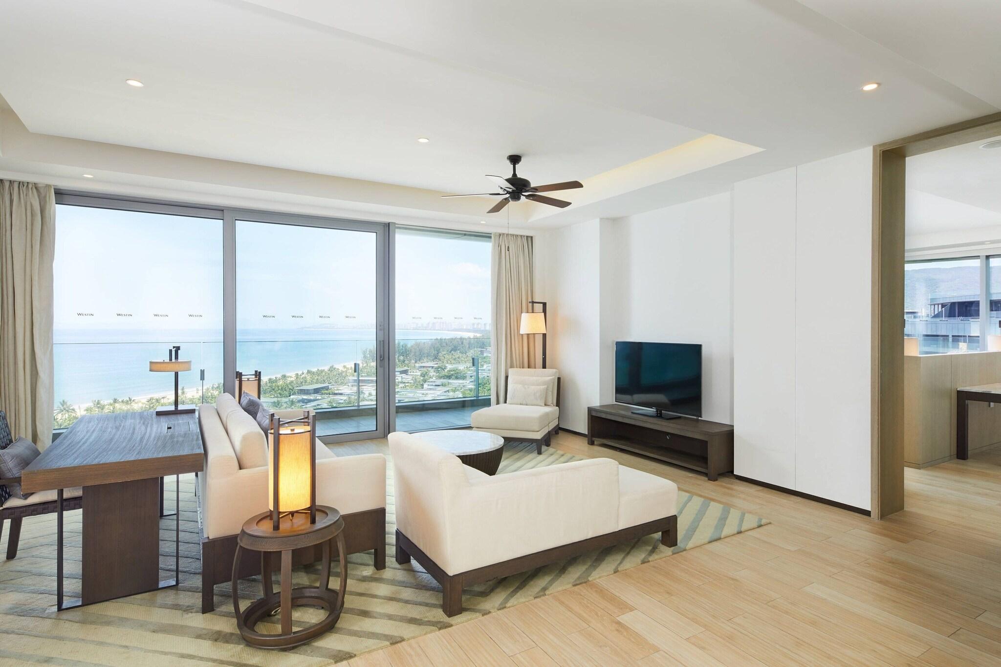 Suite Ocean View King Bed