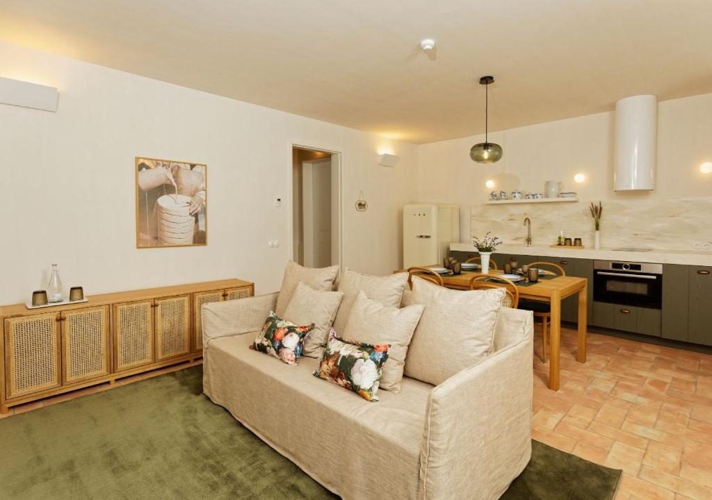 Apartment One Bedroom with Kitchenette