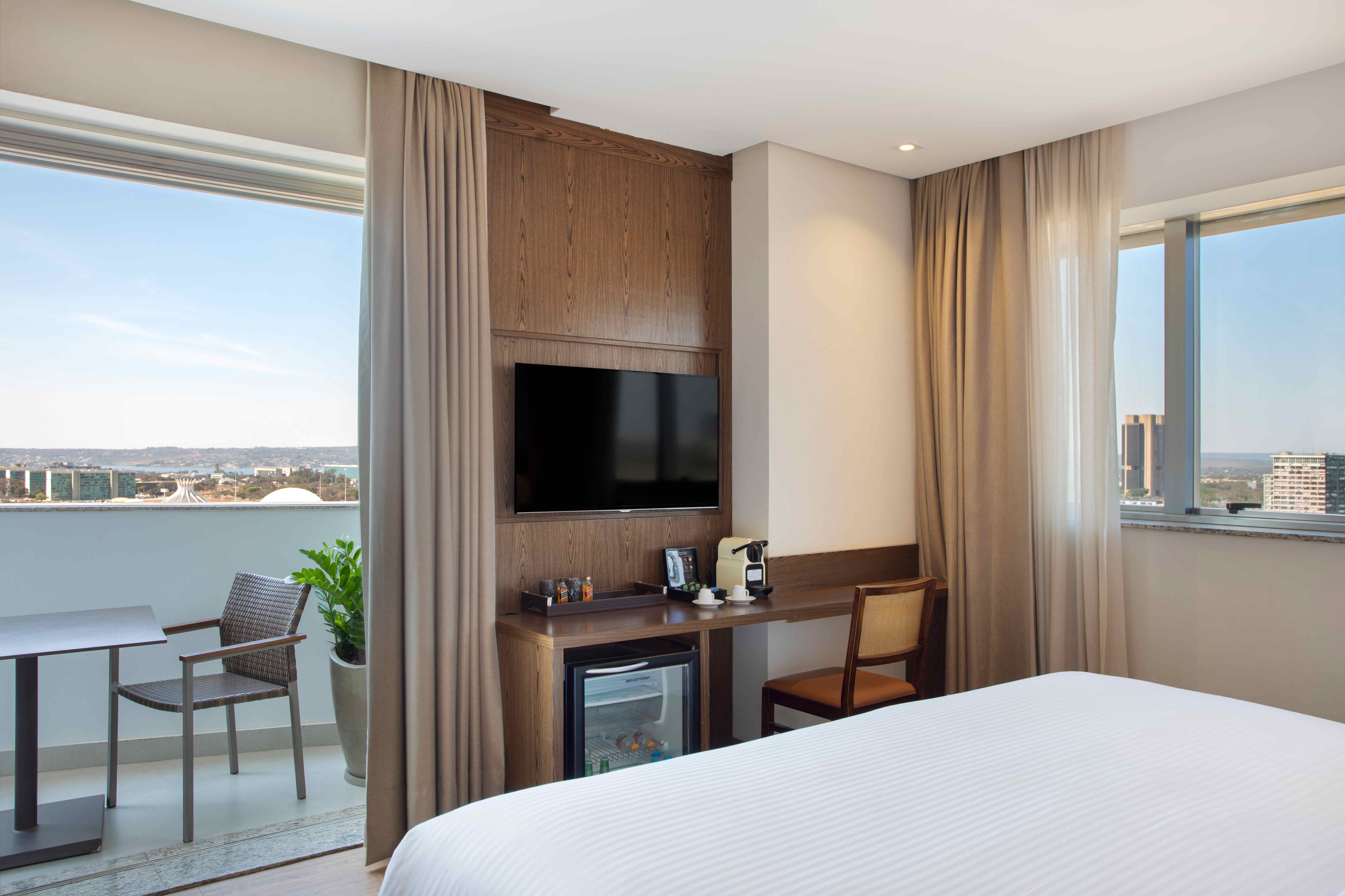 Single Deluxe with Balcony