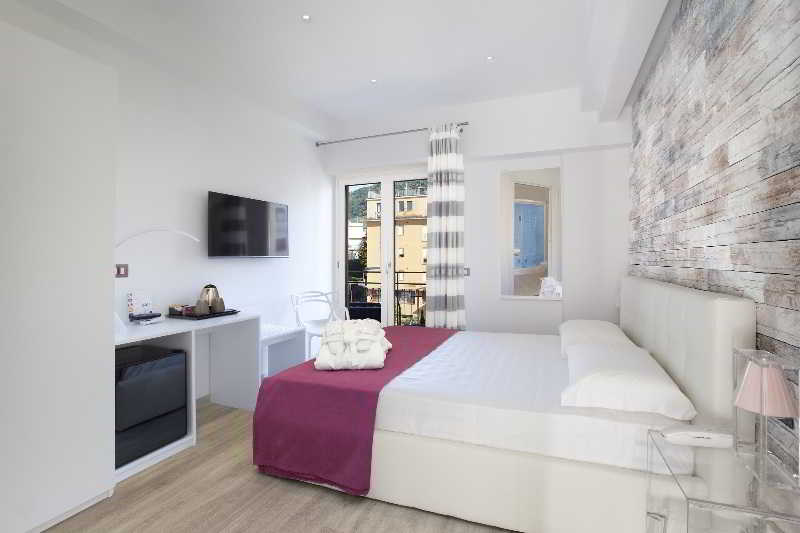 Double or Twin Deluxe