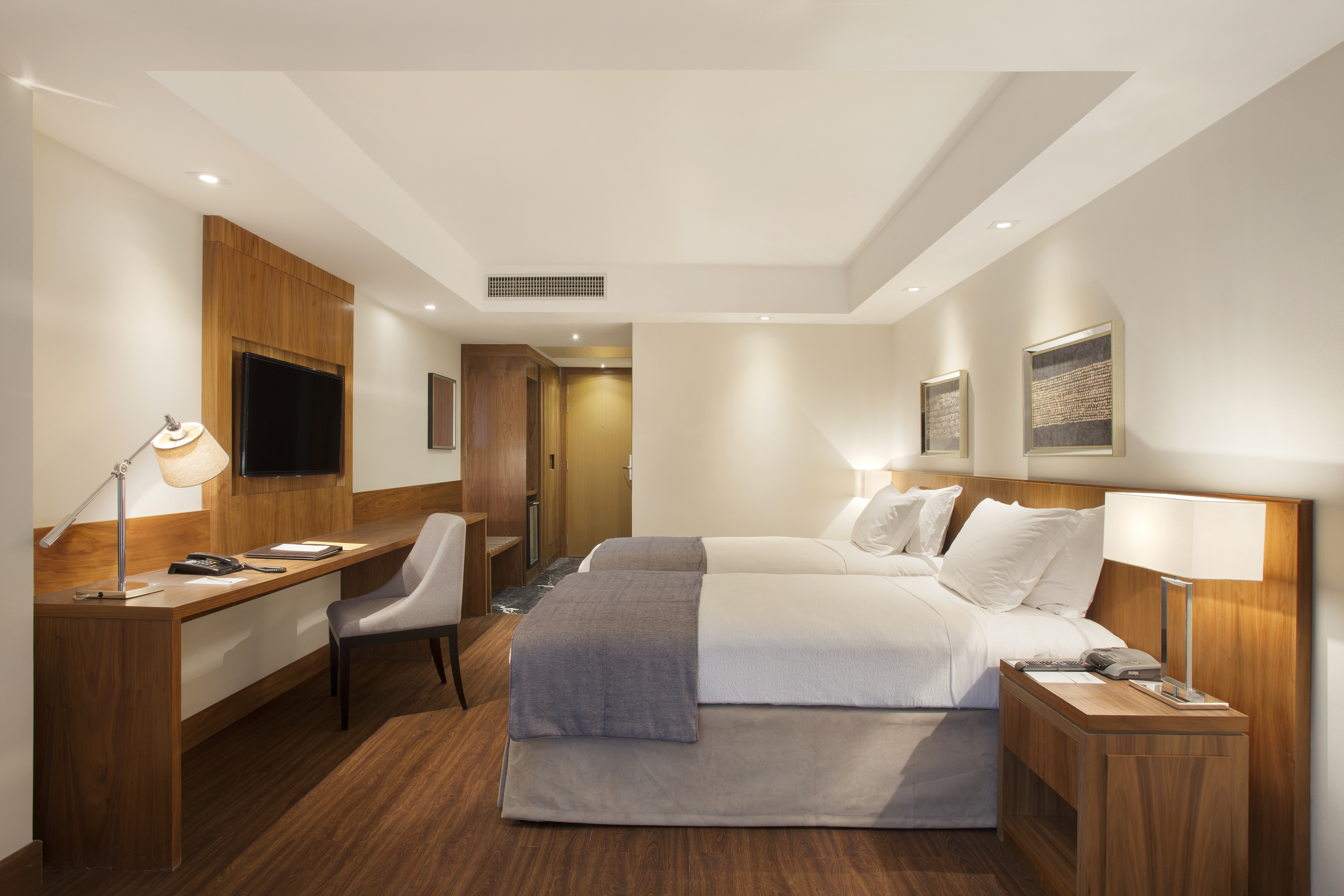 Triple Executive Superior