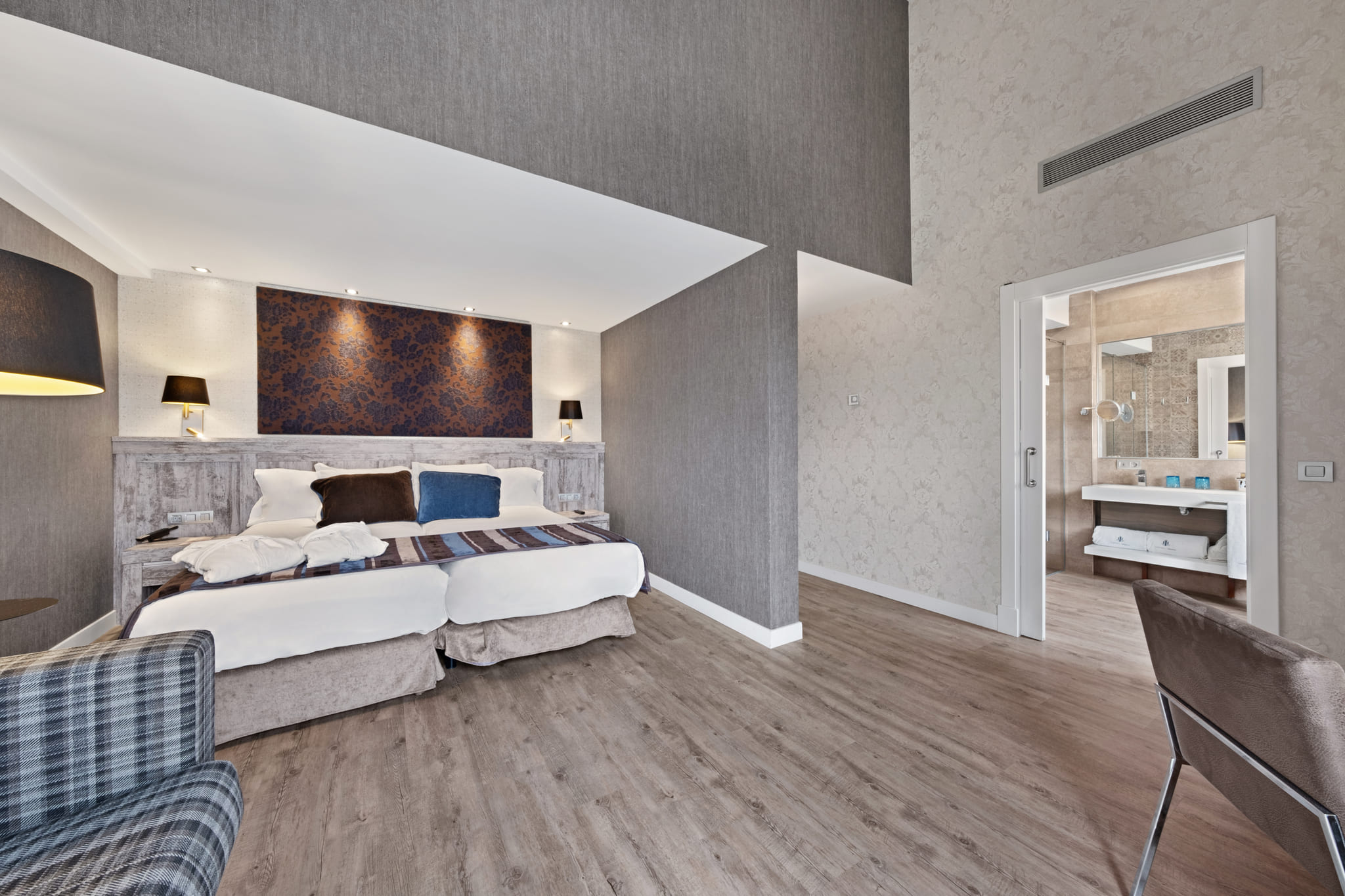 Double or Twin Deluxe